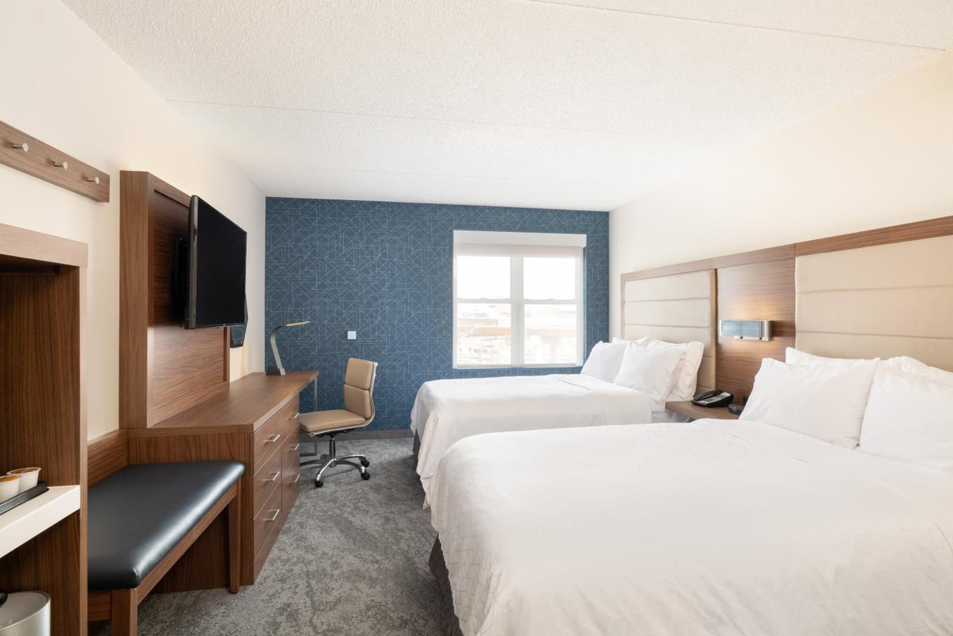 Holiday Inn Express & Suites Boston - Cambridge by IHG gallery photo in Cambridge, MA — image 10