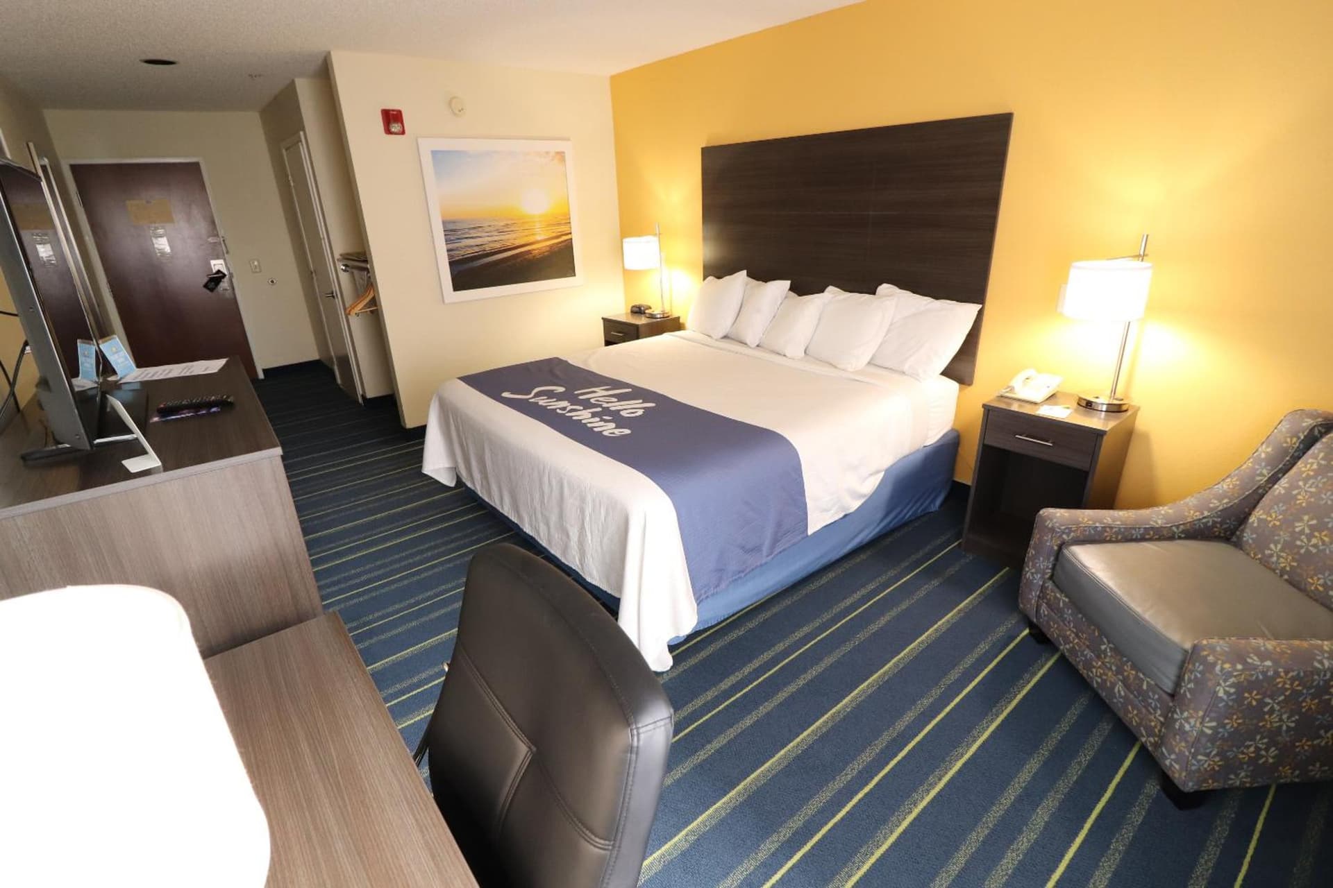 Days Inn by Wyndham Burlington East gallery photo in Haw River, NC — image 19
