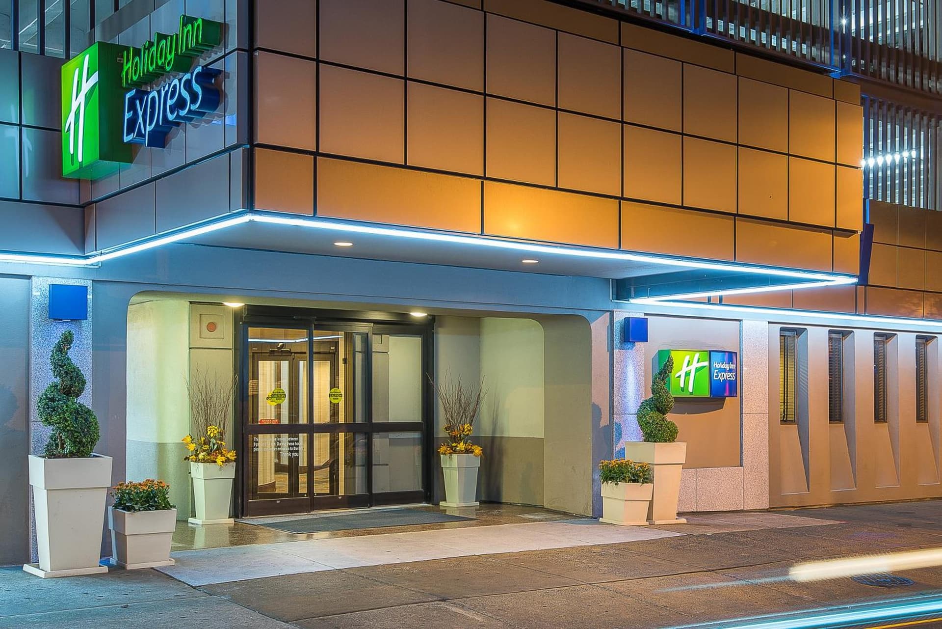 Holiday Inn Express Philadelphia-Midtown by IHG property views in Philadelphia, PA — gallery photo 3