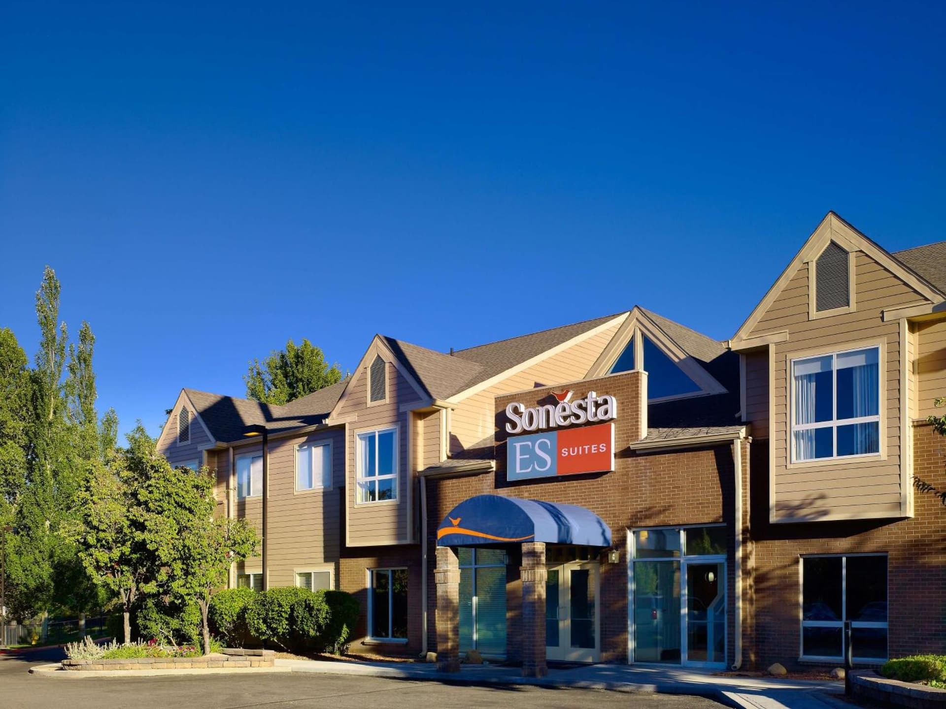 Sonesta ES Suites Flagstaff featured exterior or lobby in Flagstaff, AZ — similar hotel