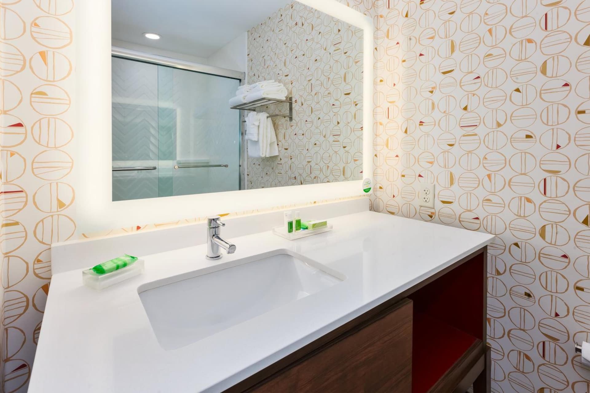 Holiday Inn & Suites - Toledo Southwest - Perrysburg by IHG interior in Perrysburg, OH — gallery photo 2