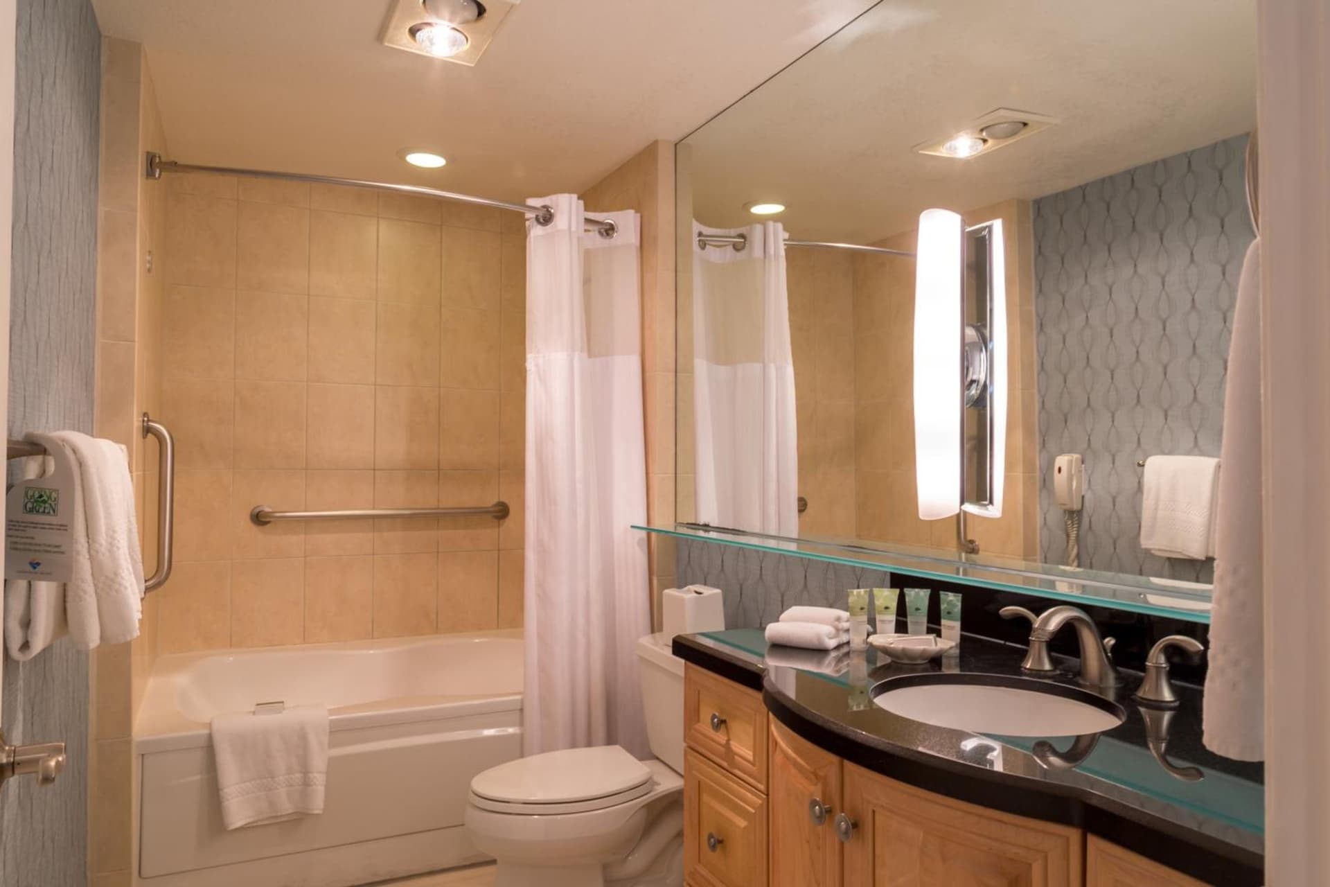 Villa L'Auberge interior in San Diego, CA — gallery photo 2