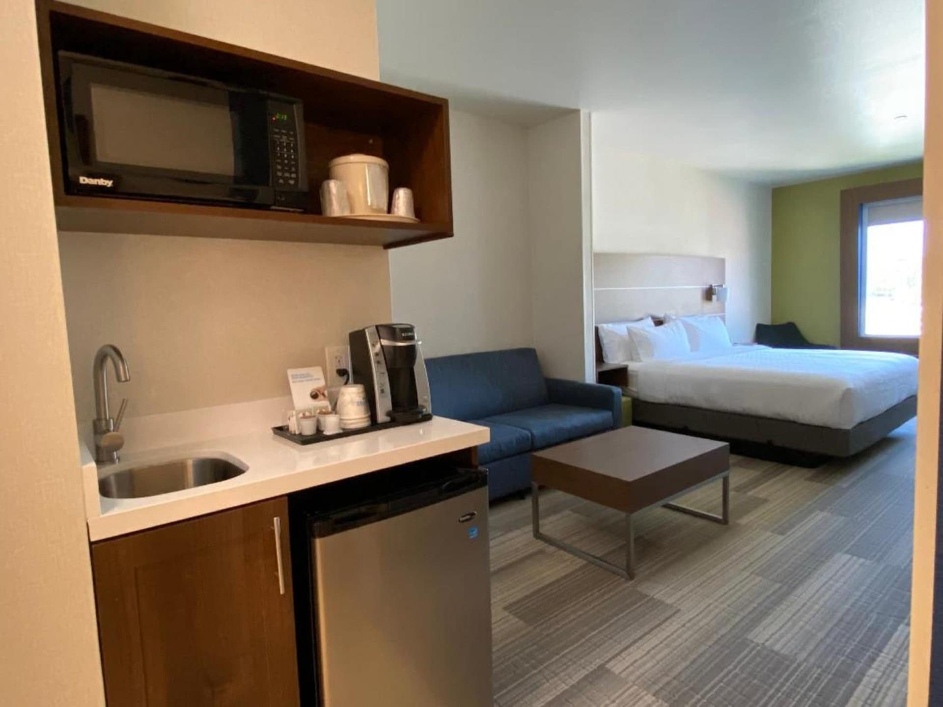 Holiday Inn Express & Suites Beaumont - Oak Valley by IHG gallery photo in Beaumont, CA — image 4