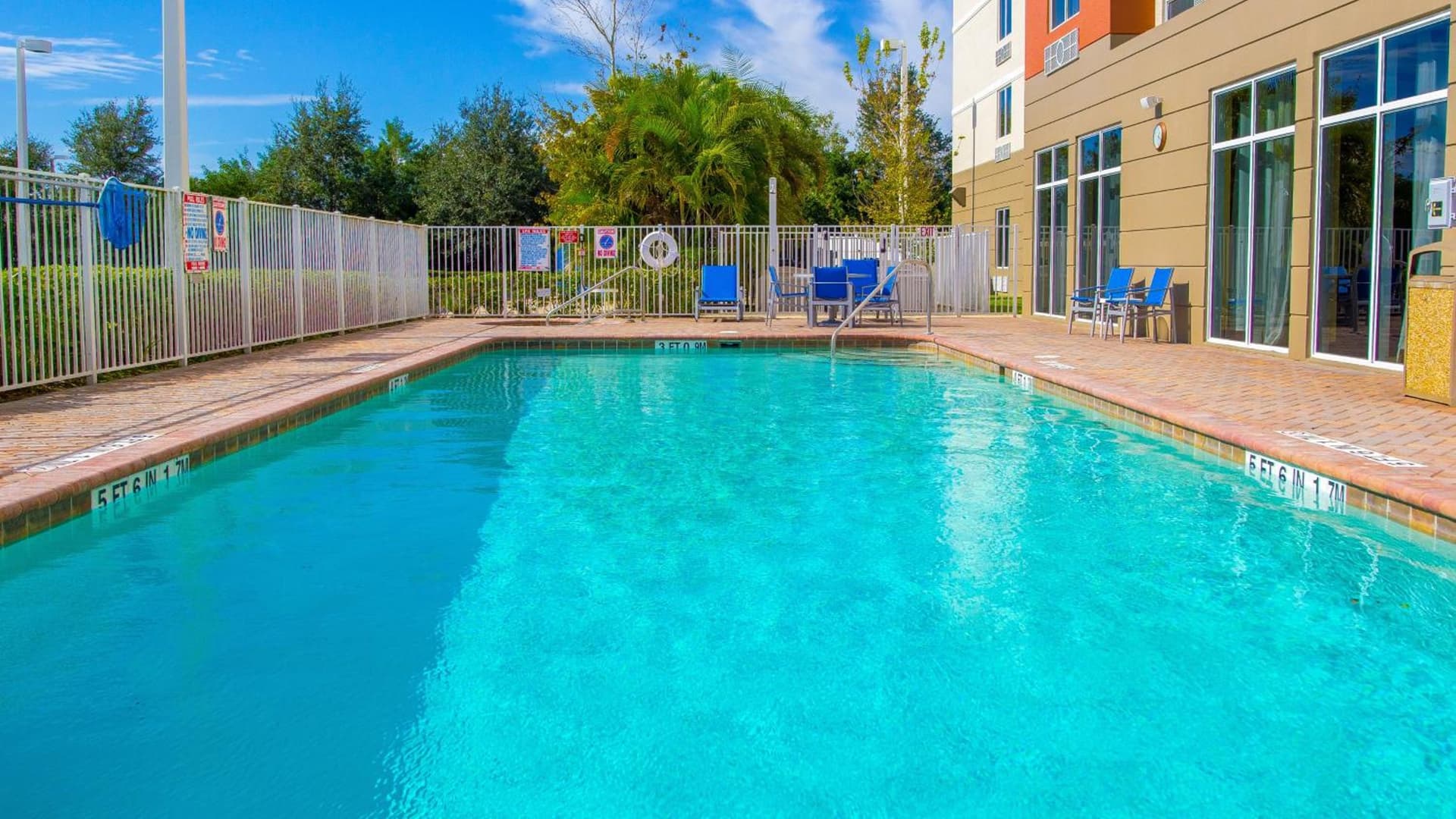 Holiday Inn Express Hotel & Suites Palm Bay by IHG gallery photo in Palm Bay, FL — image 16