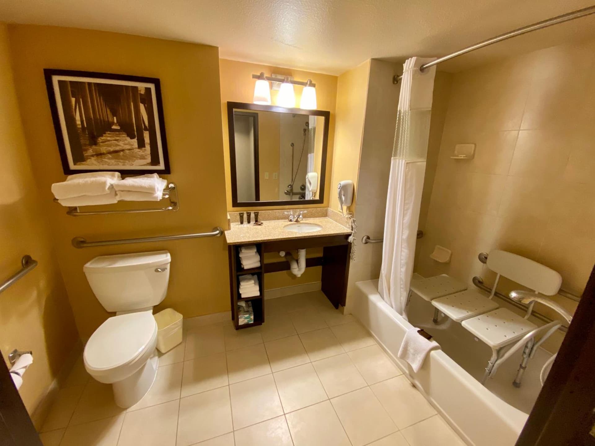 Comfort Inn & Suites Frisco East - McKinney gallery photo in Frisco, TX — image 8