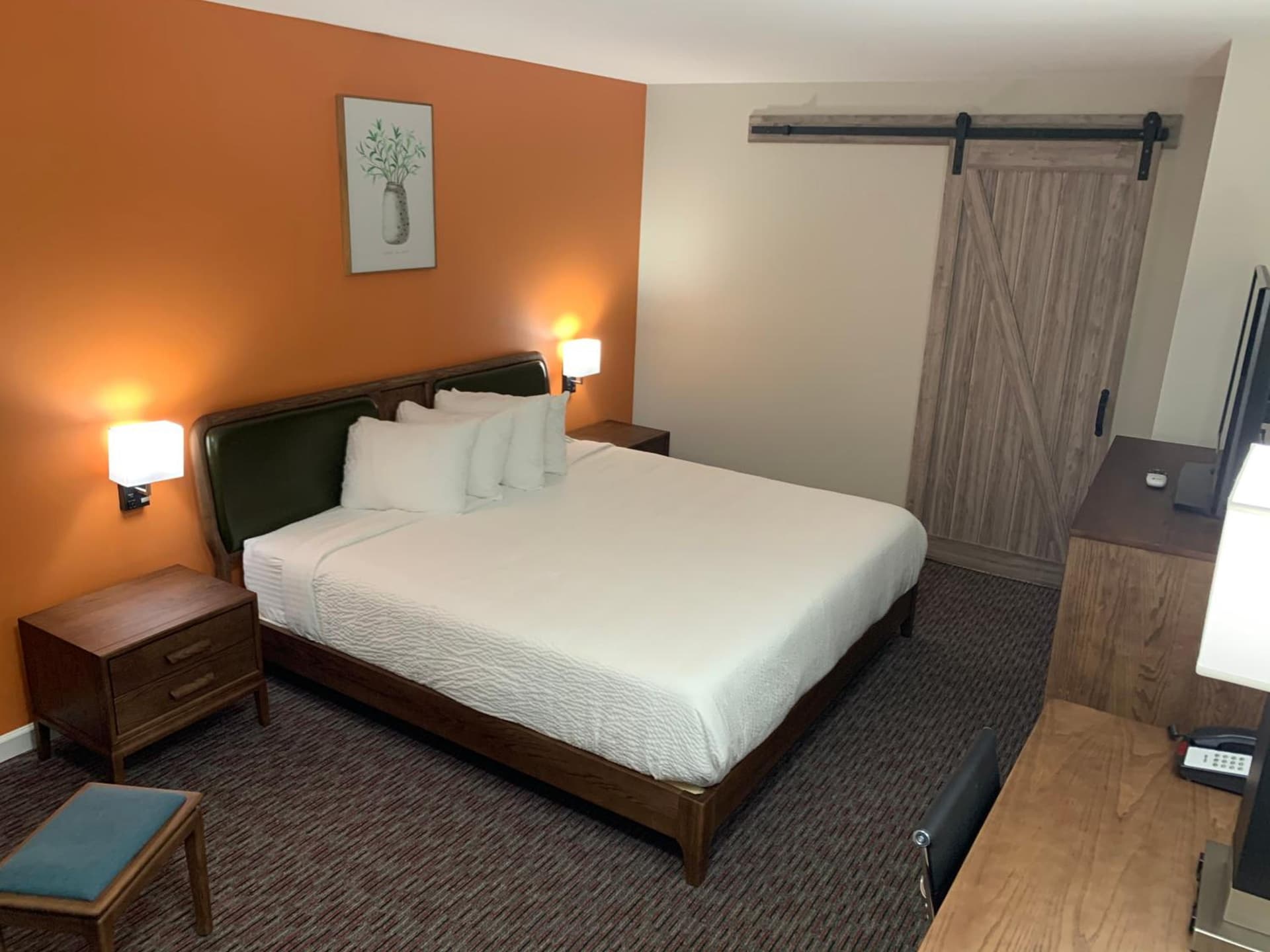 Urban Boutique Hotel; BW Signature Collection interior in Greenville, SC — gallery photo 2