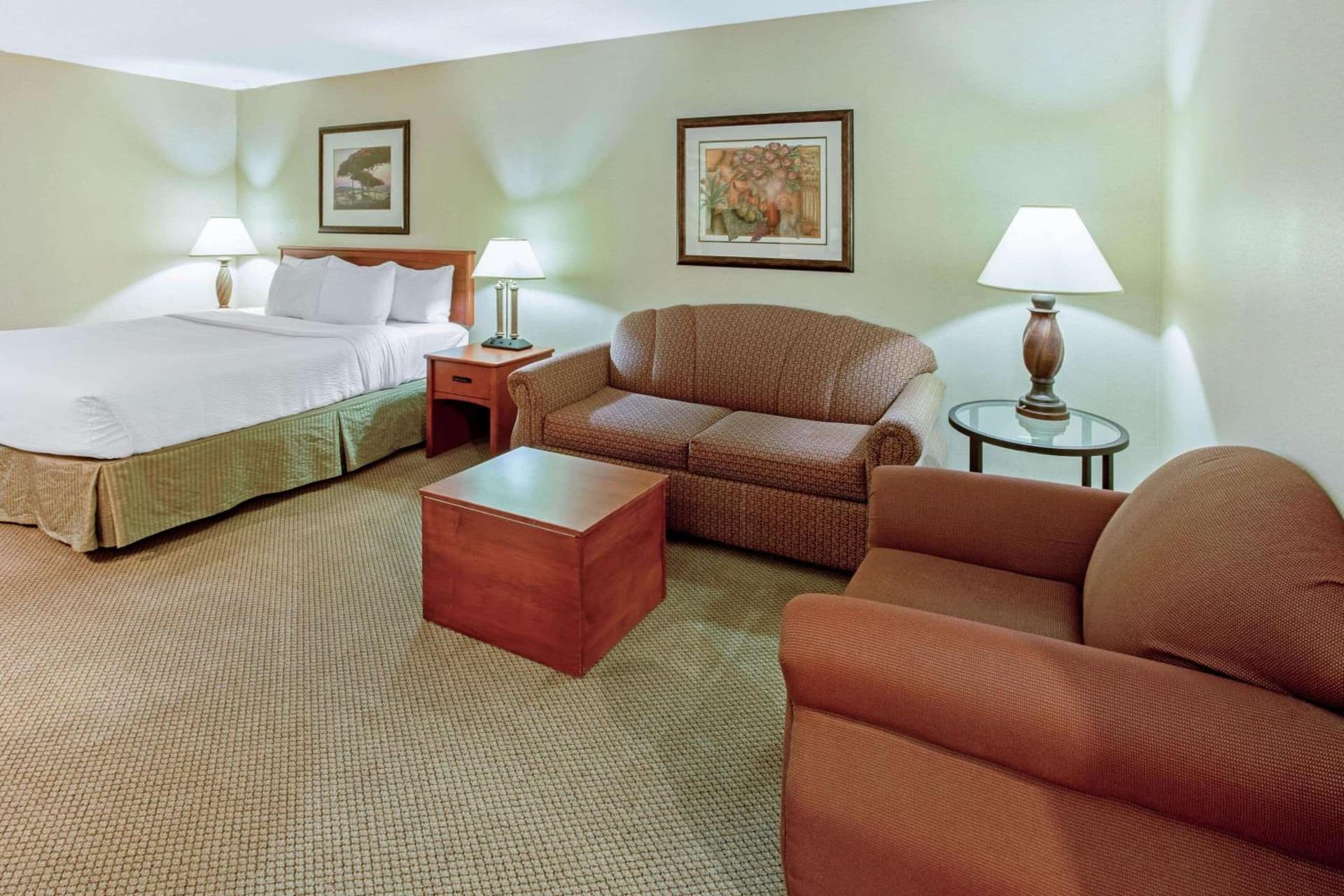 La Quinta by Wyndham Appleton College Avenue gallery photo in Appleton, WI — image 36