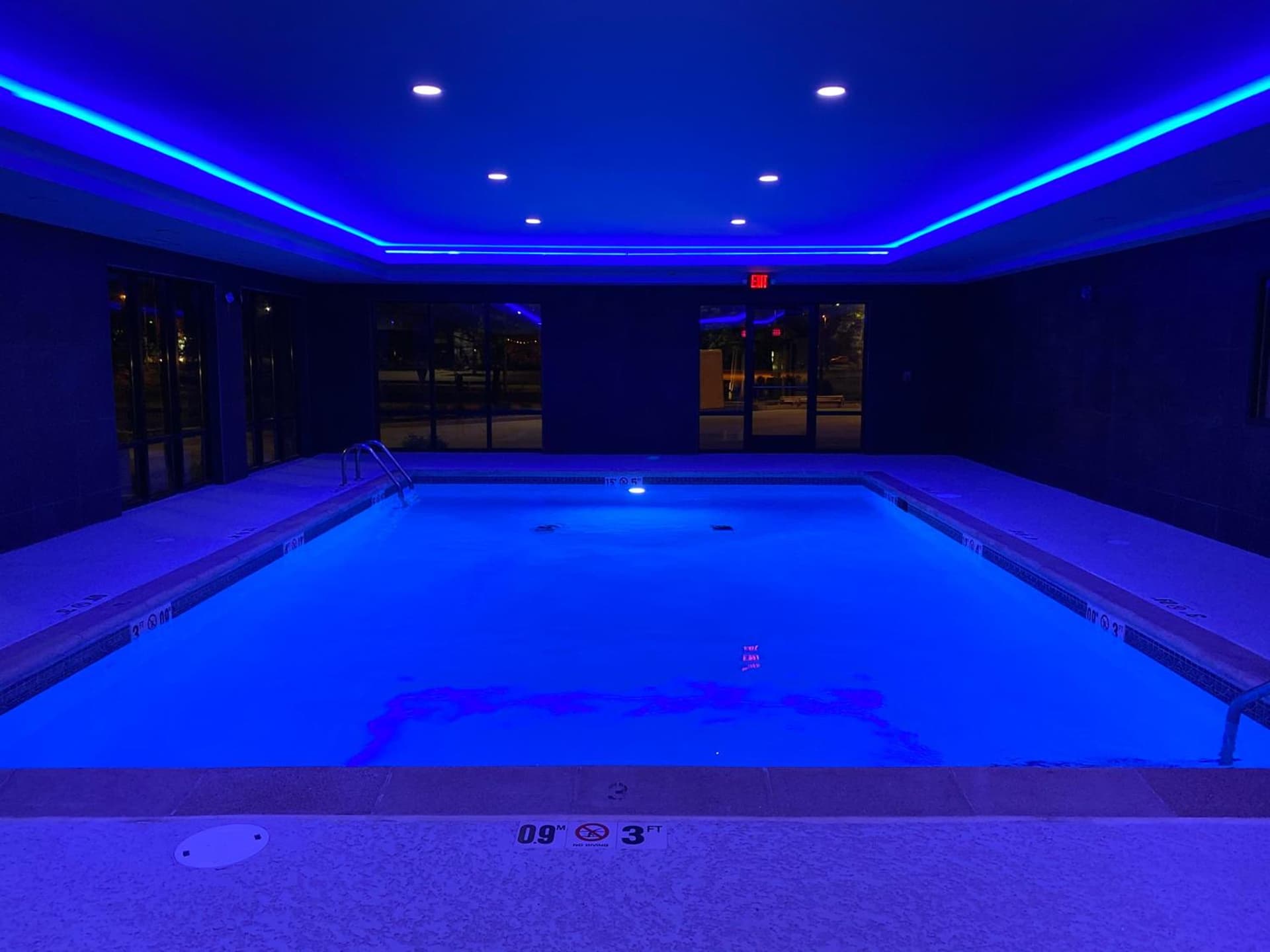La Quinta Inn & Suites by Wyndham St Louis Route 66 interior in Saint Louis, MO — gallery photo 2