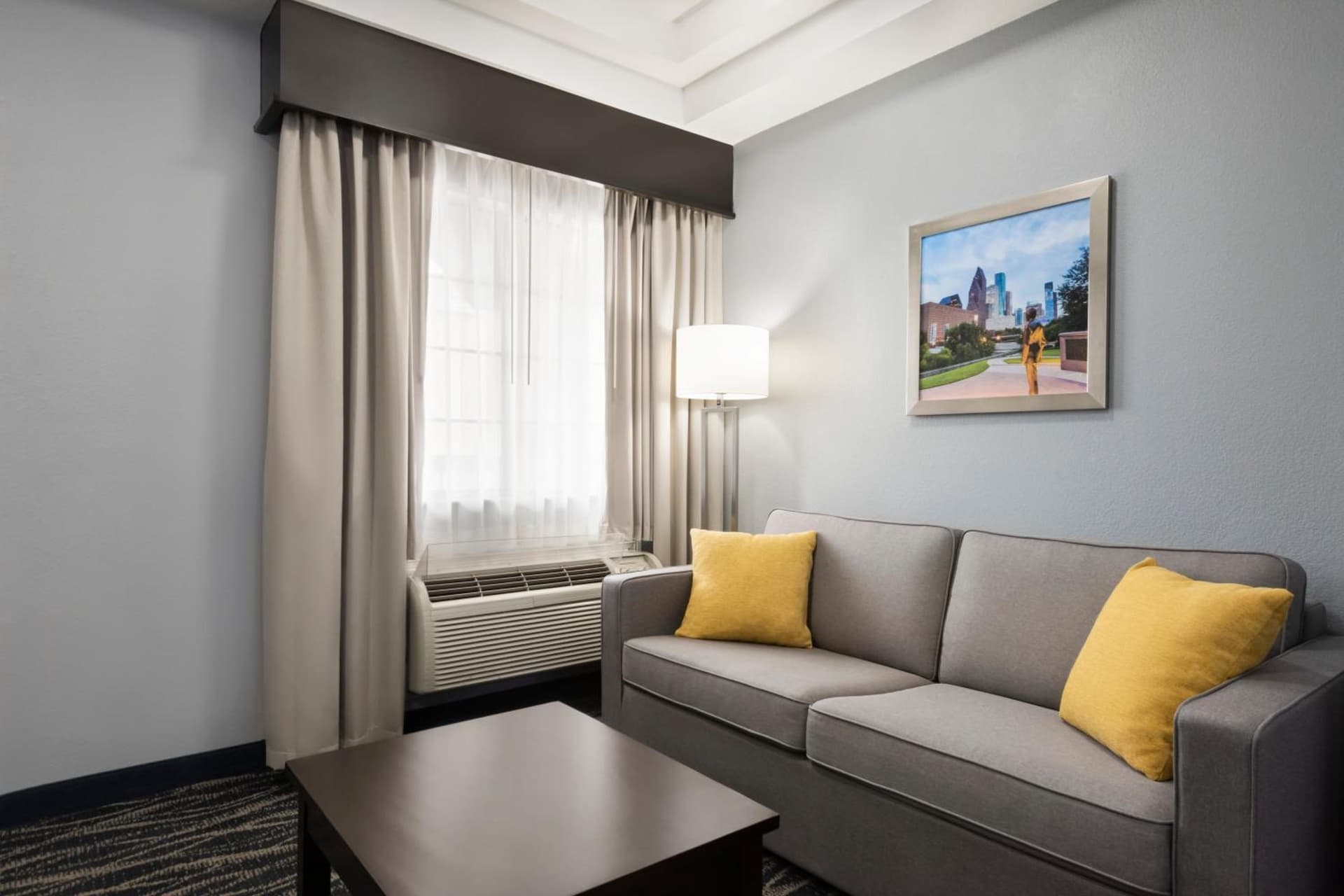 Days Inn & Suites by Wyndham Houston Hobby Airport gallery photo in Houston, TX — image 32