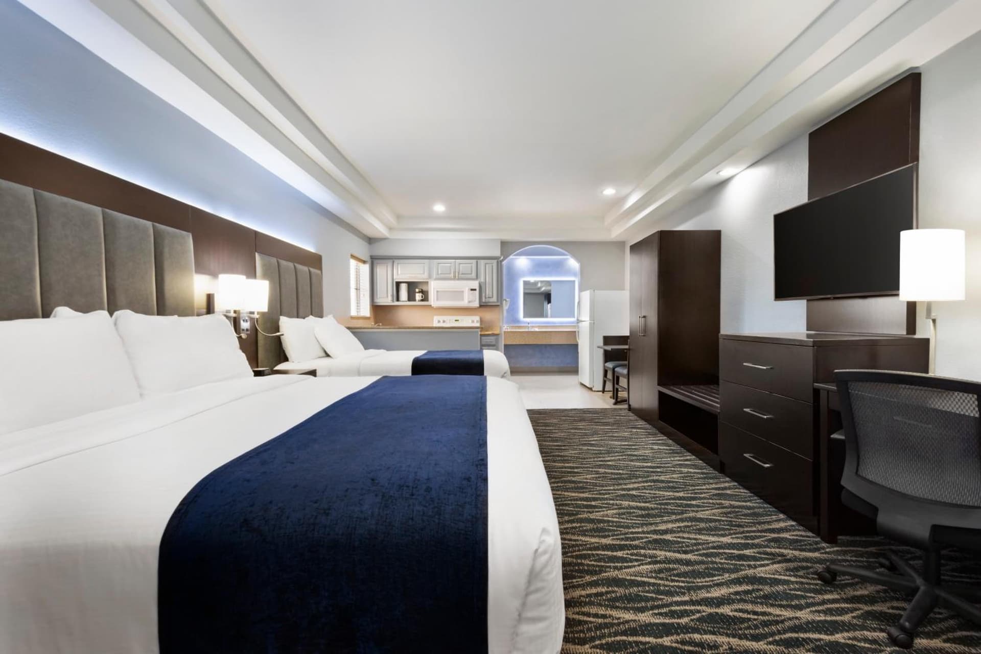 Days Inn & Suites by Wyndham Houston Hobby Airport gallery photo in Houston, TX — image 6