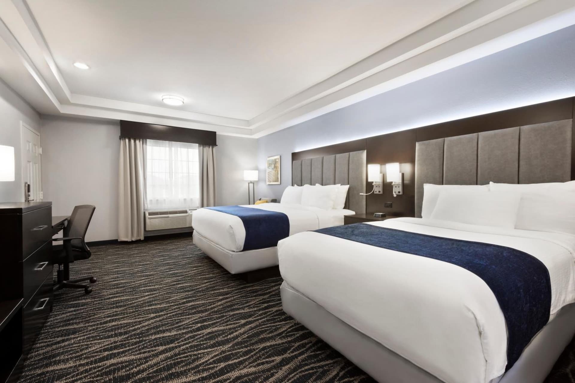 Days Inn & Suites by Wyndham Houston Hobby Airport gallery photo in Houston, TX — image 58