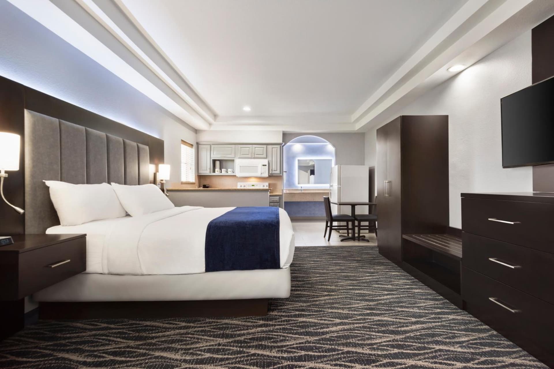 Days Inn & Suites by Wyndham Houston Hobby Airport gallery photo in Houston, TX — image 13