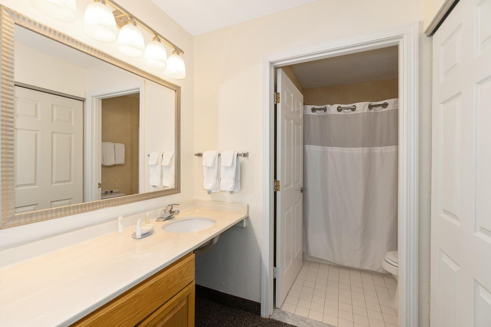 Residences at Daniel Webster gallery photo in Merrimack, NH — image 24