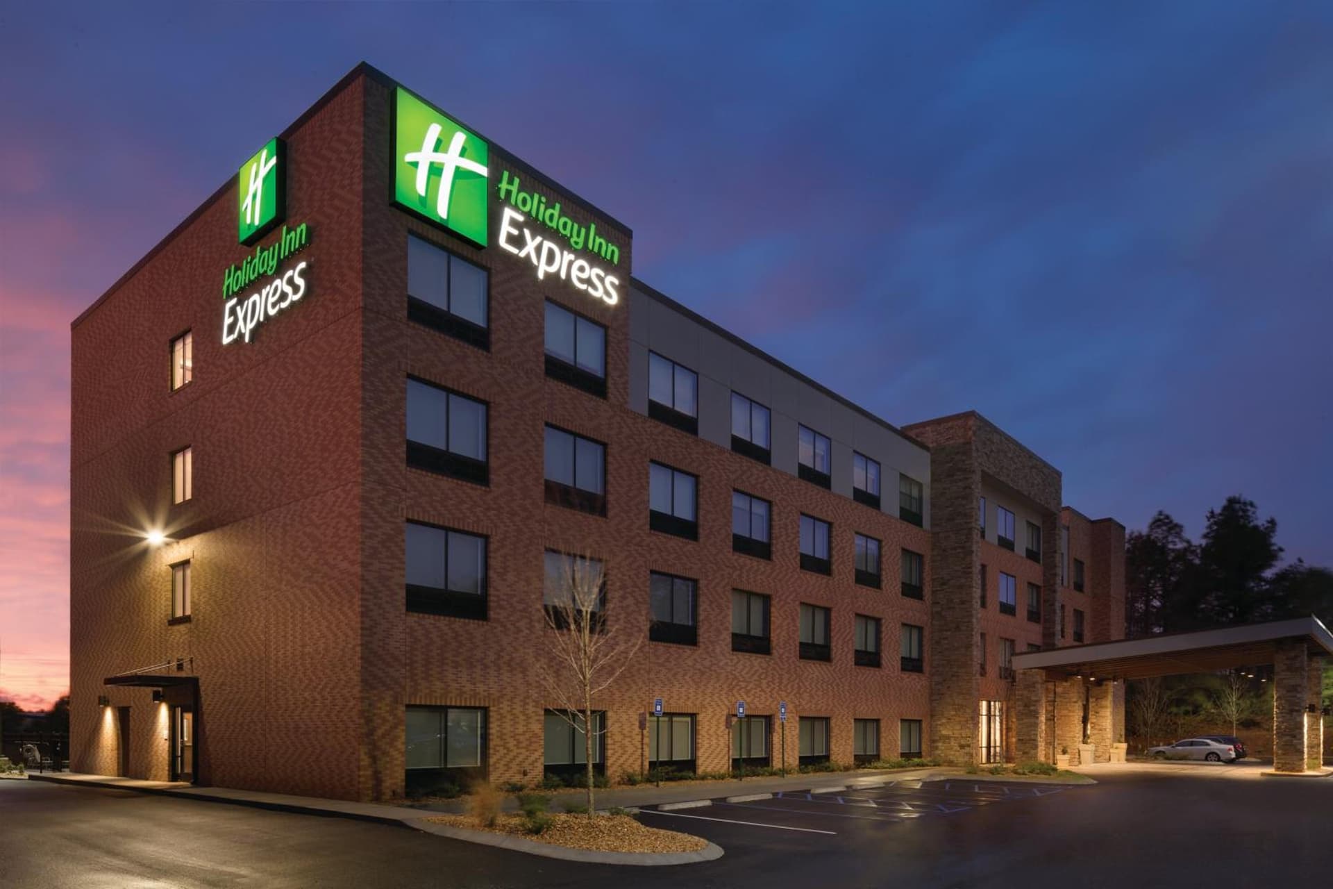 Holiday Inn Express Atlanta SW - Newnan by IHG featured exterior or lobby in Newnan, GA — similar hotel