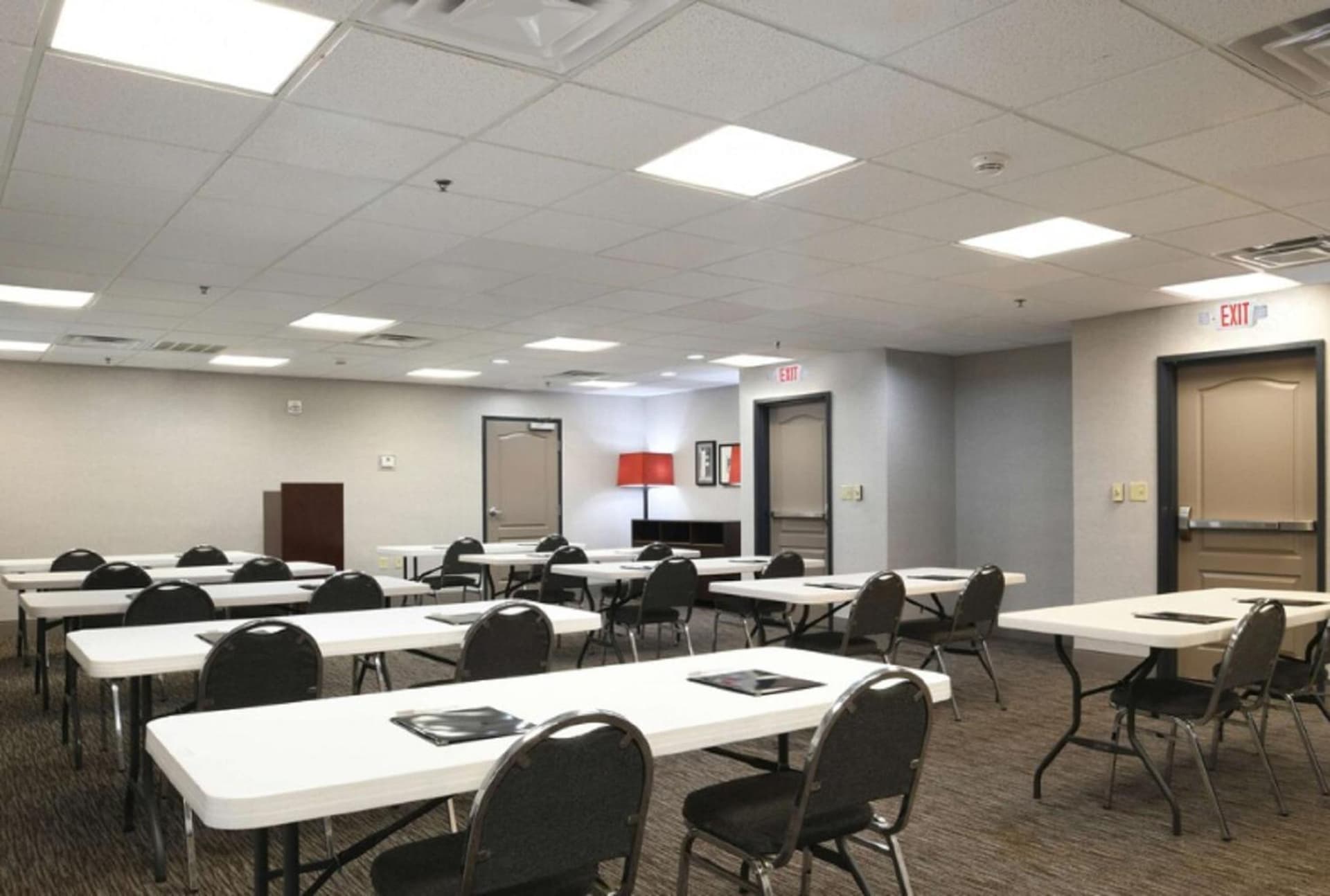 Country Inn & Suites by Radisson, Oklahoma City - Bricktown, OK interior in Oklahoma City, OK — gallery photo 2