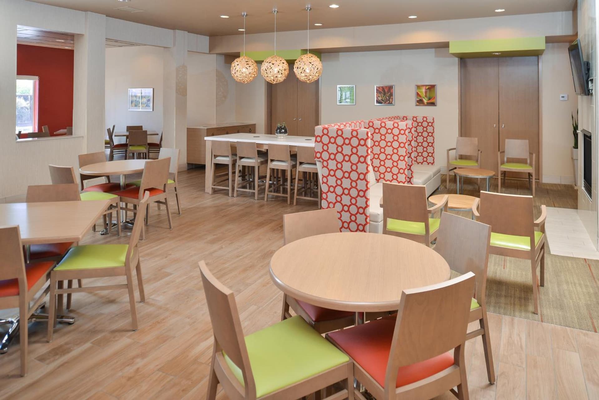 Holiday Inn Express Albuquerque N - Bernalillo by IHG gallery photo in Bernalillo, NM — image 39