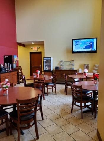 The Edgewood Hotel and Suites interior in Fairbury, NE — gallery photo 2