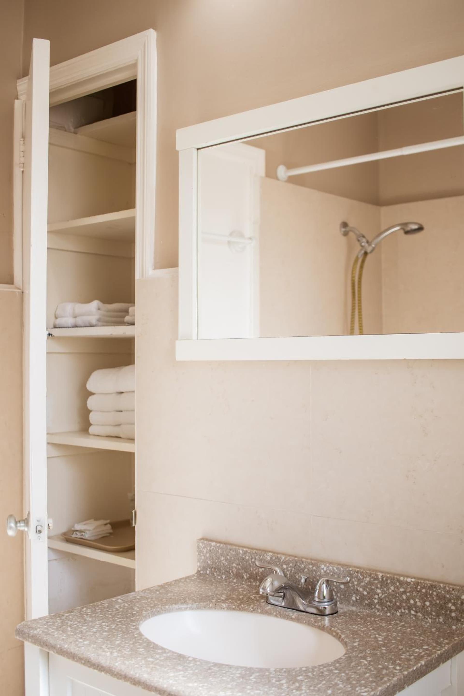Riptide Oceanfront Hotel gallery photo in Hollywood, FL — image 12