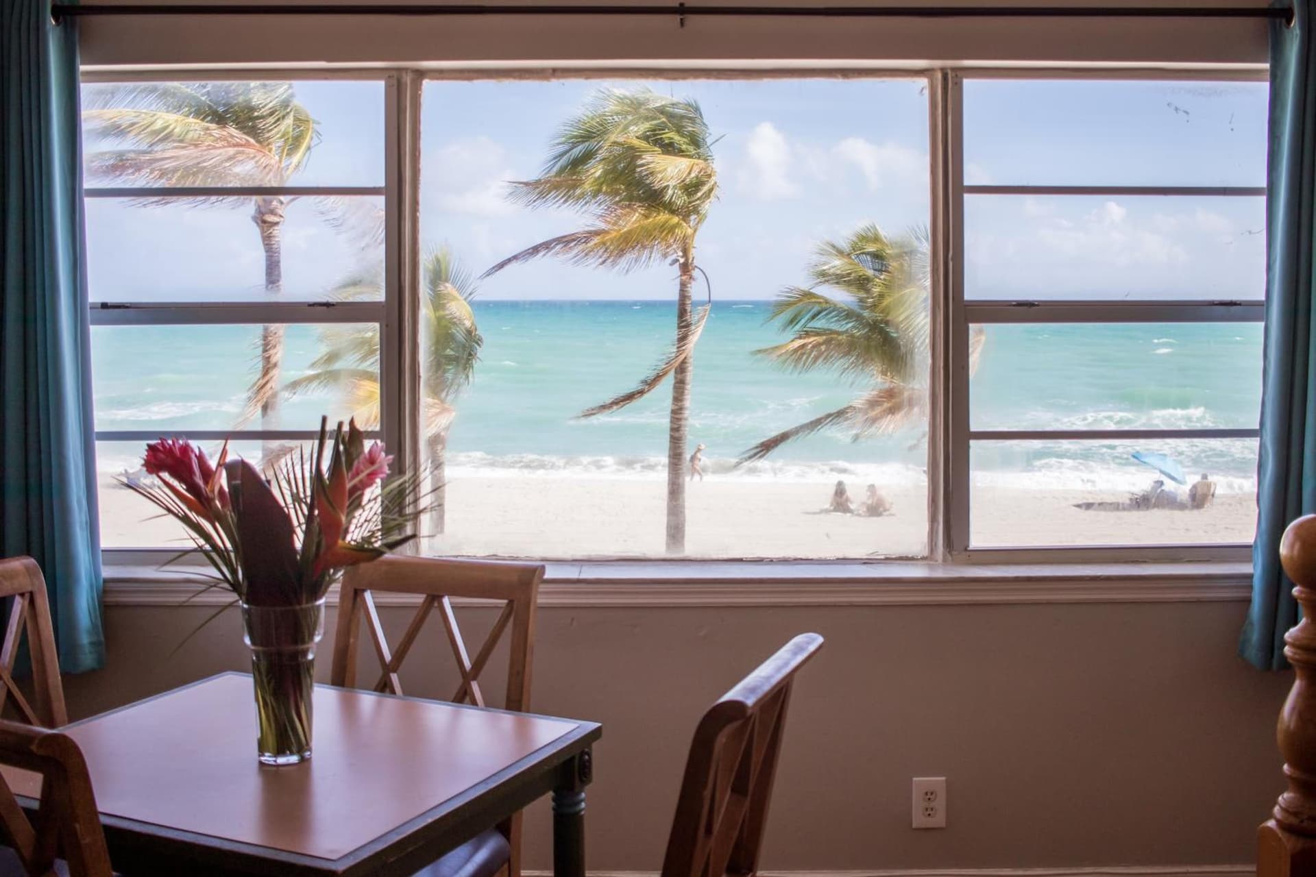 Riptide Oceanfront Hotel gallery photo in Hollywood, FL — image 9