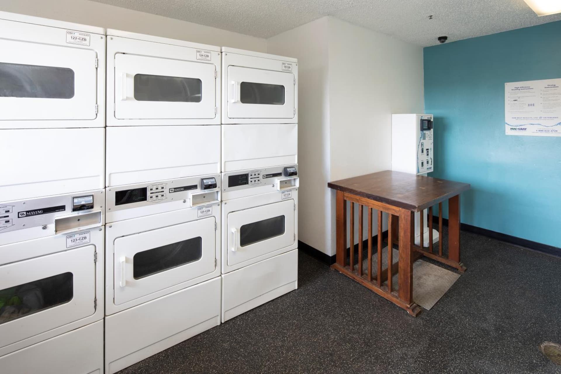 InTown Suites Extended Stay Atlanta GA - West Midtown interior in Atlanta, GA — gallery photo 2