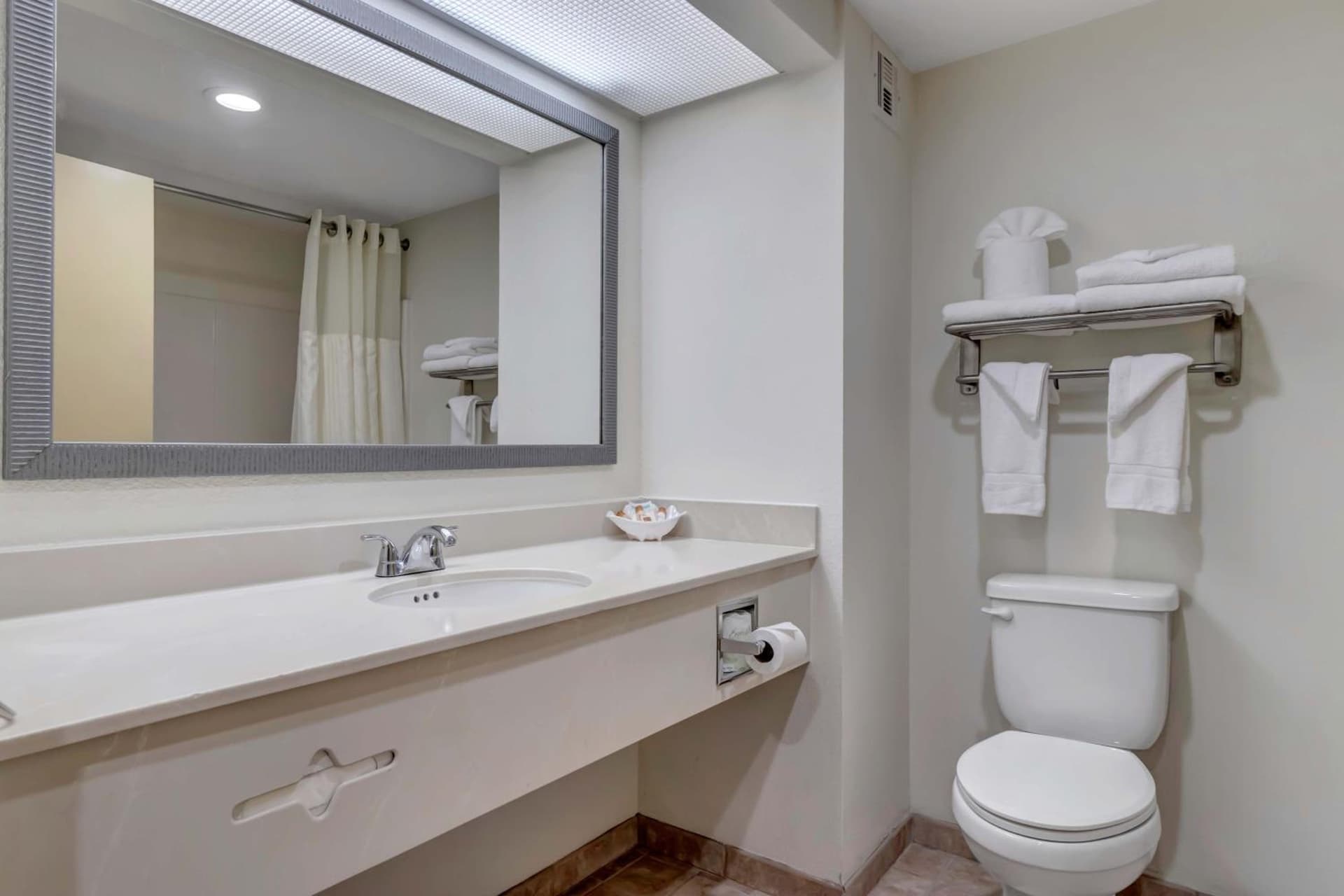 Hutchinson Island Hotel gallery photo in Fort Pierce, FL — image 38