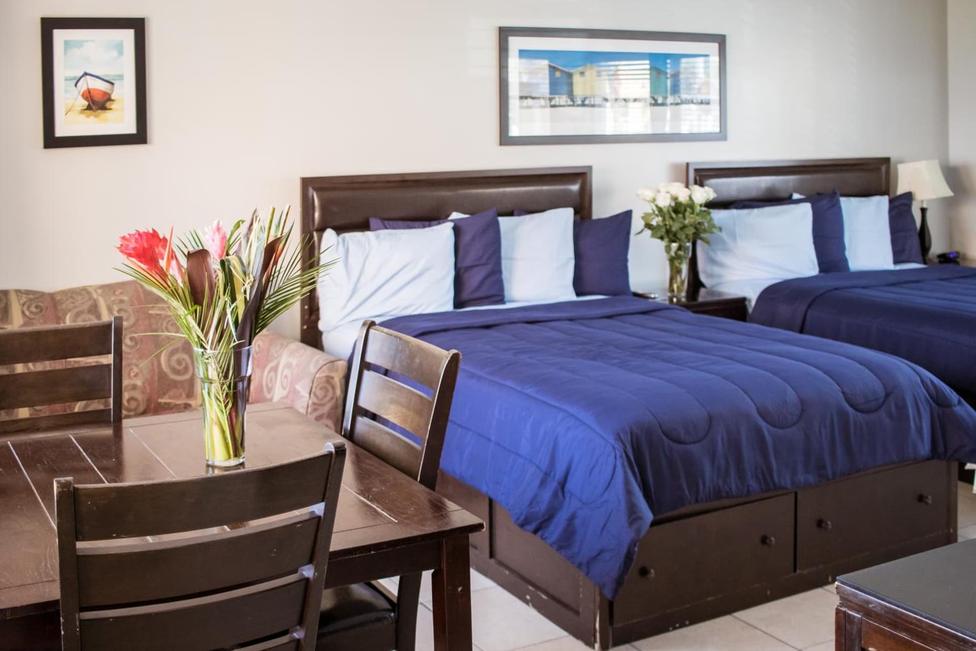 Riptide Oceanfront Hotel interior in Hollywood, FL — gallery photo 2
