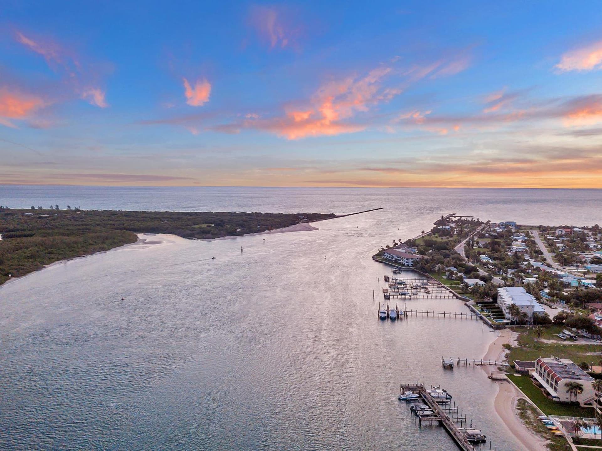 Hutchinson Island Hotel gallery photo in Fort Pierce, FL — image 11