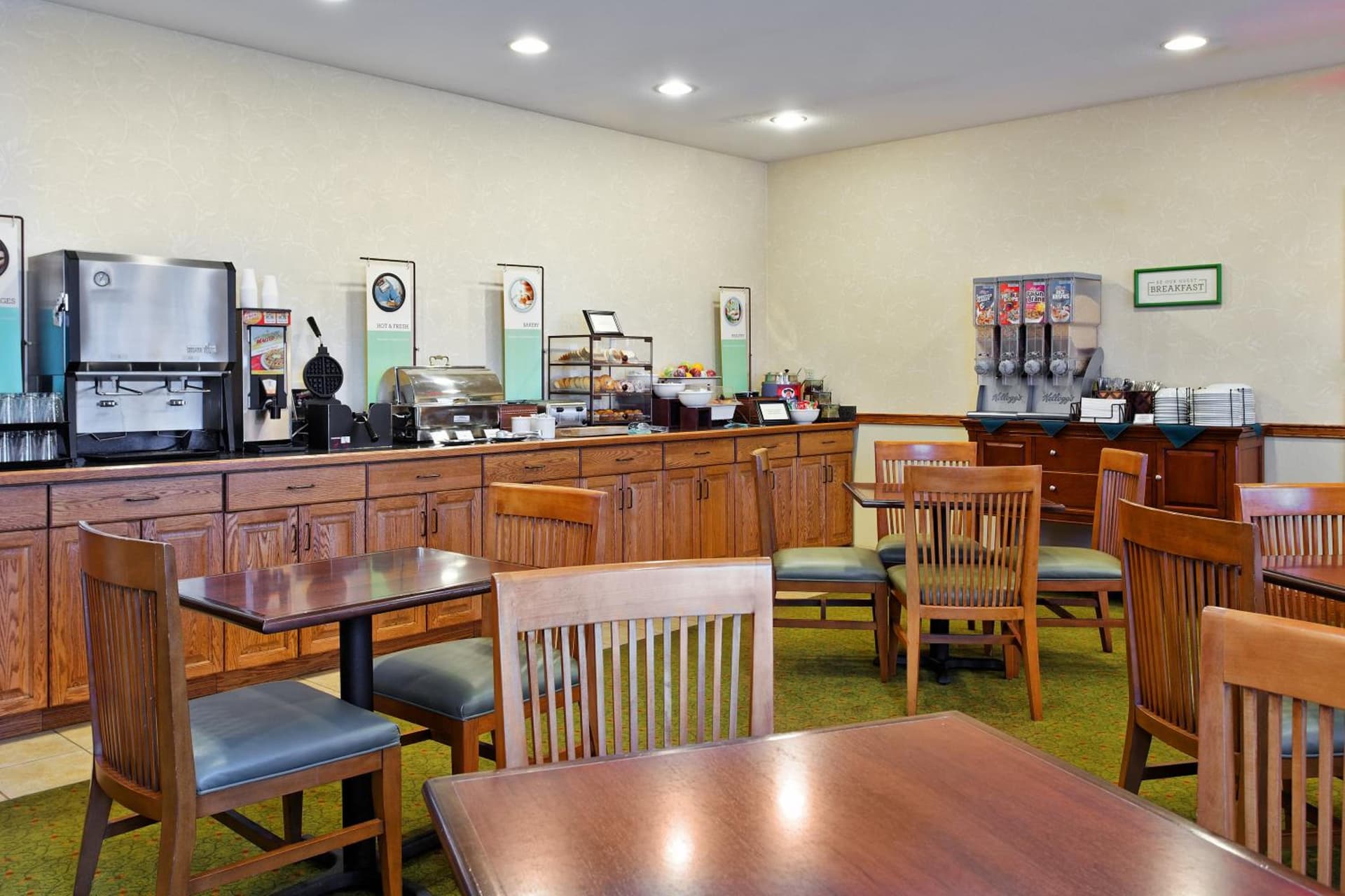 Country Inn & Suites by Radisson, Peoria North, IL gallery photo in Peoria, IL — image 36