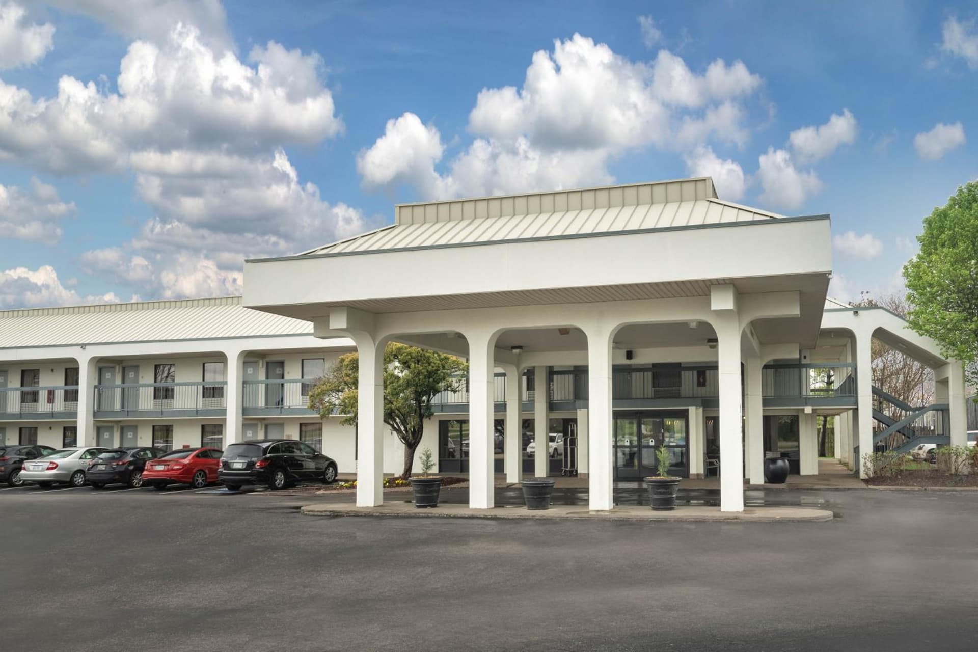 Baymont by Wyndham Murfreesboro gallery photo in Murfreesboro, TN — image 43