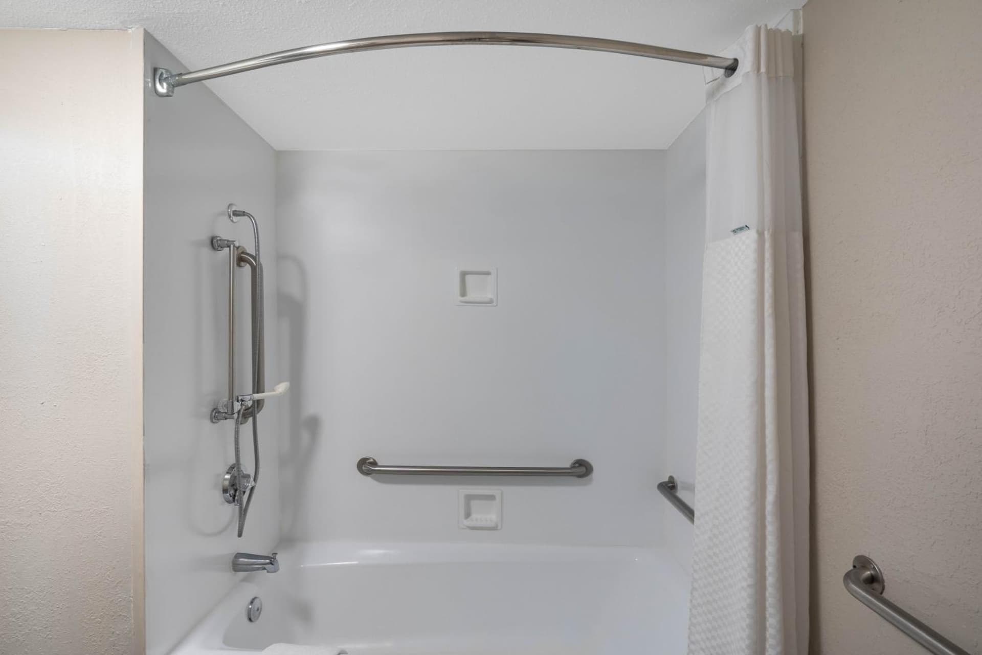 Baymont by Wyndham Murfreesboro gallery photo in Murfreesboro, TN — image 33