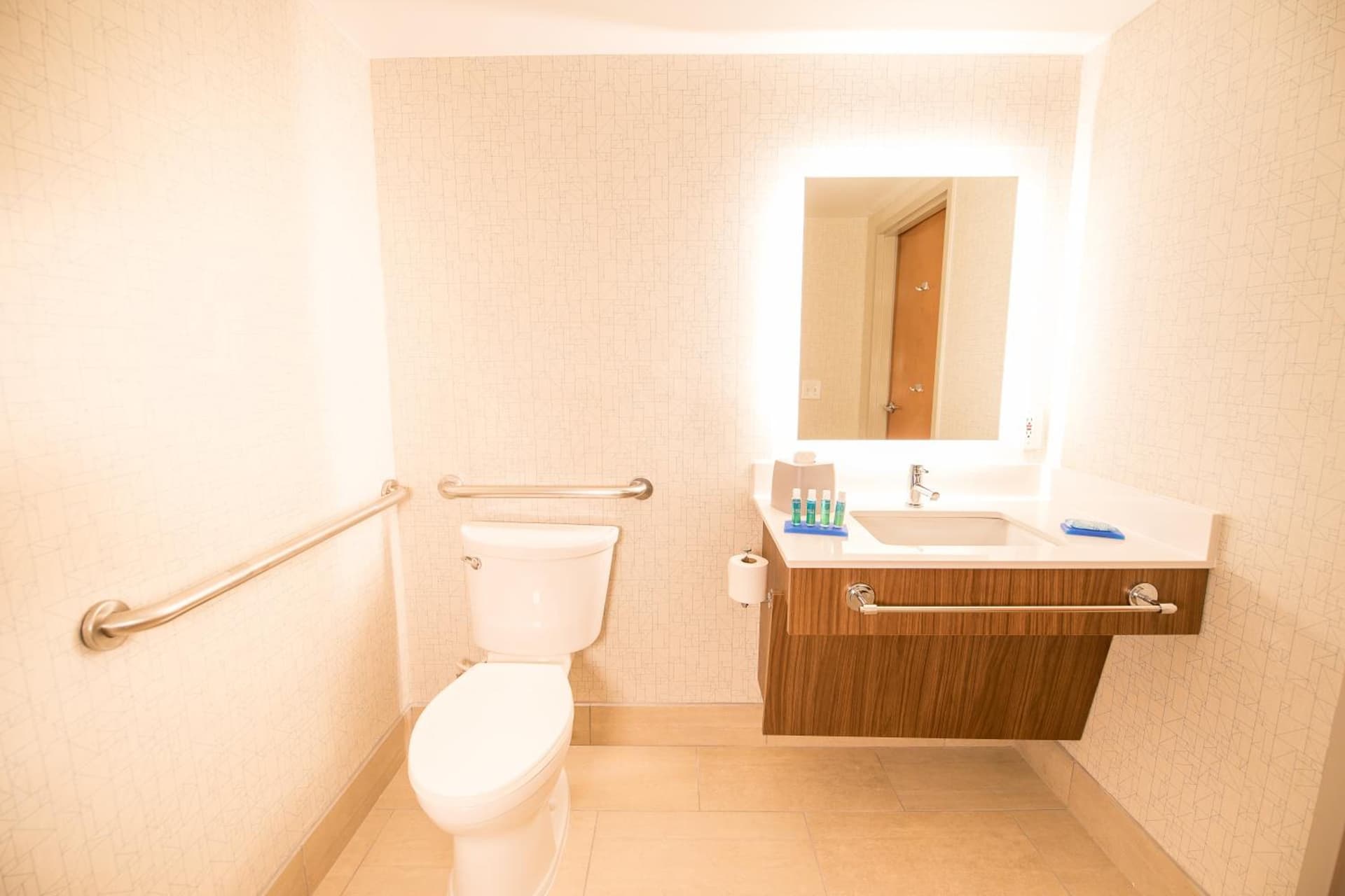 Holiday Inn Express Atlanta-Stone Mountain by IHG gallery photo in Stone Mountain, GA — image 32