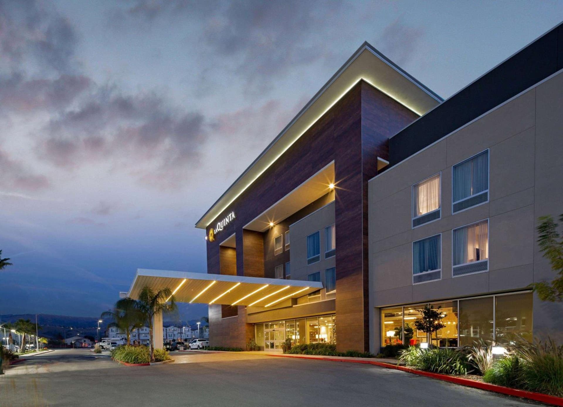 La Quinta by Wyndham Morgan Hill-San Jose South interior in Morgan Hill, CA — gallery photo 2
