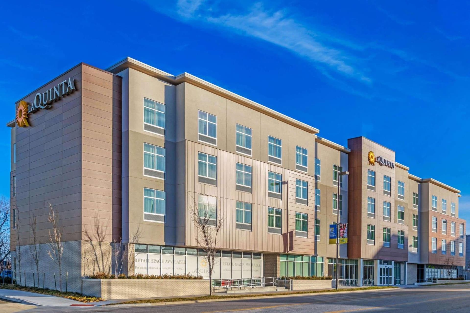 La Quinta Inn & Suites by Wyndham Kansas City Beacon Hill gallery photo in Kansas City, MO — image 29