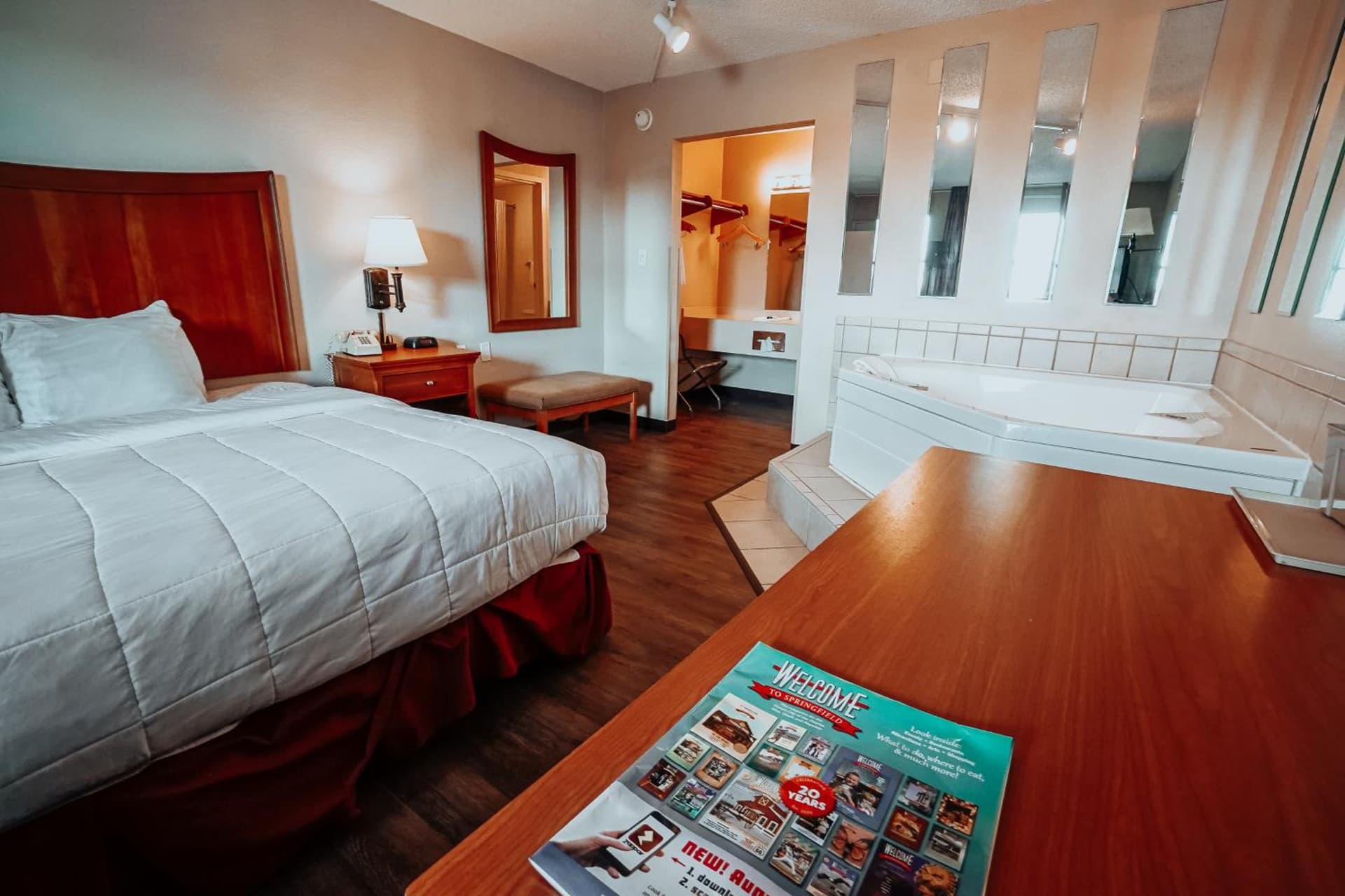 Lamplighter Inn and Suites - North property views in Springfield, MO — gallery photo 3