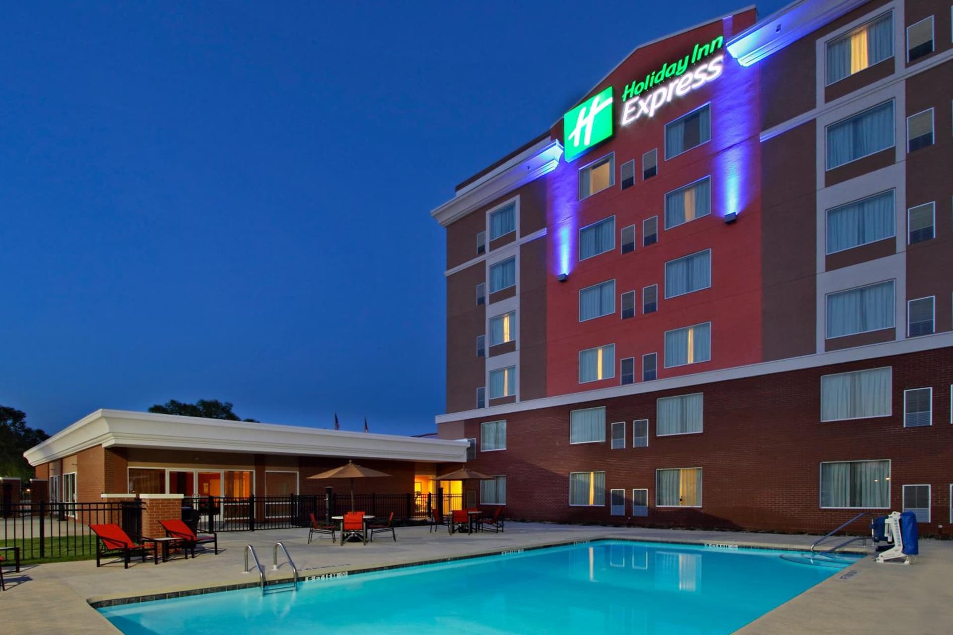 Holiday Inn Express Augusta Downtown by IHG property views in Augusta, GA — gallery photo 3
