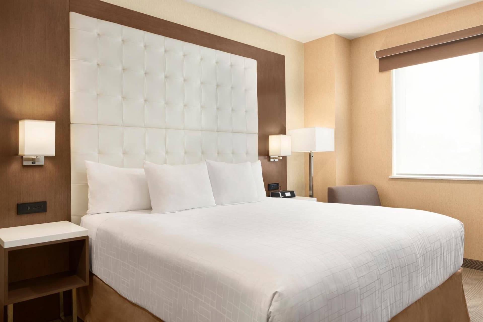 Wyndham Anaheim gallery photo in Anaheim, CA — image 111