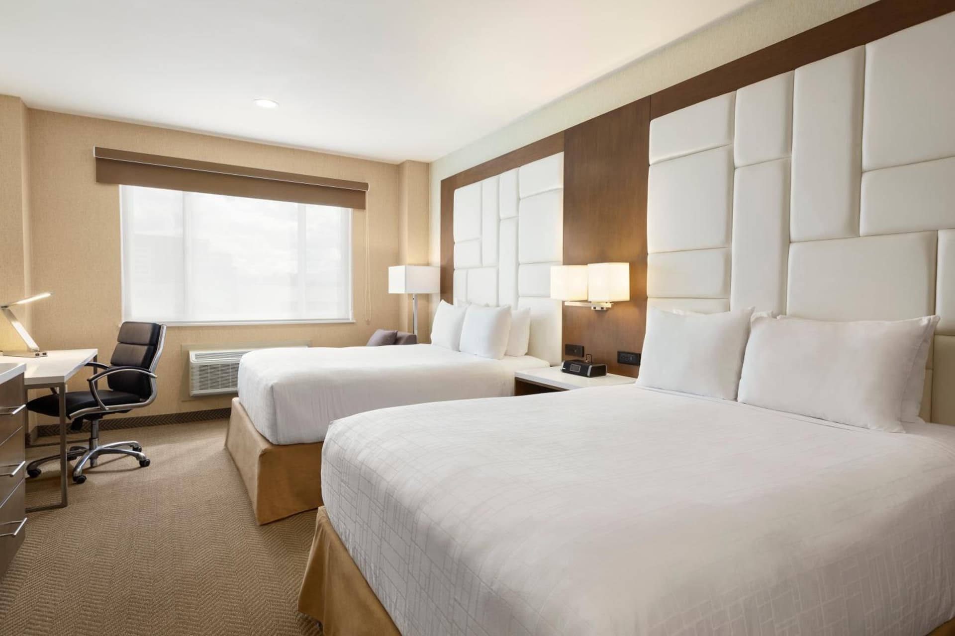 Wyndham Anaheim gallery photo in Anaheim, CA — image 109