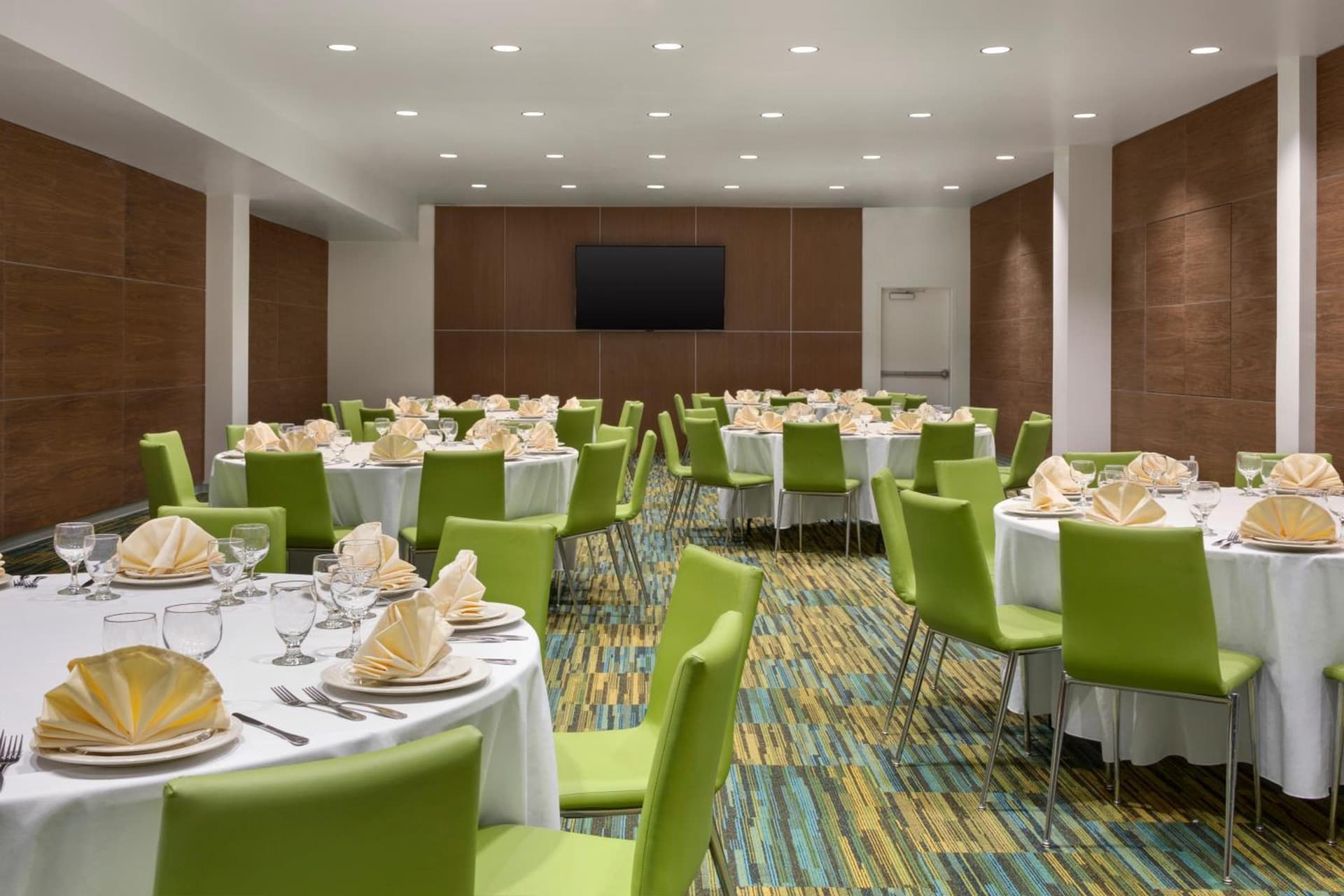 Wyndham Anaheim gallery photo in Anaheim, CA — image 4