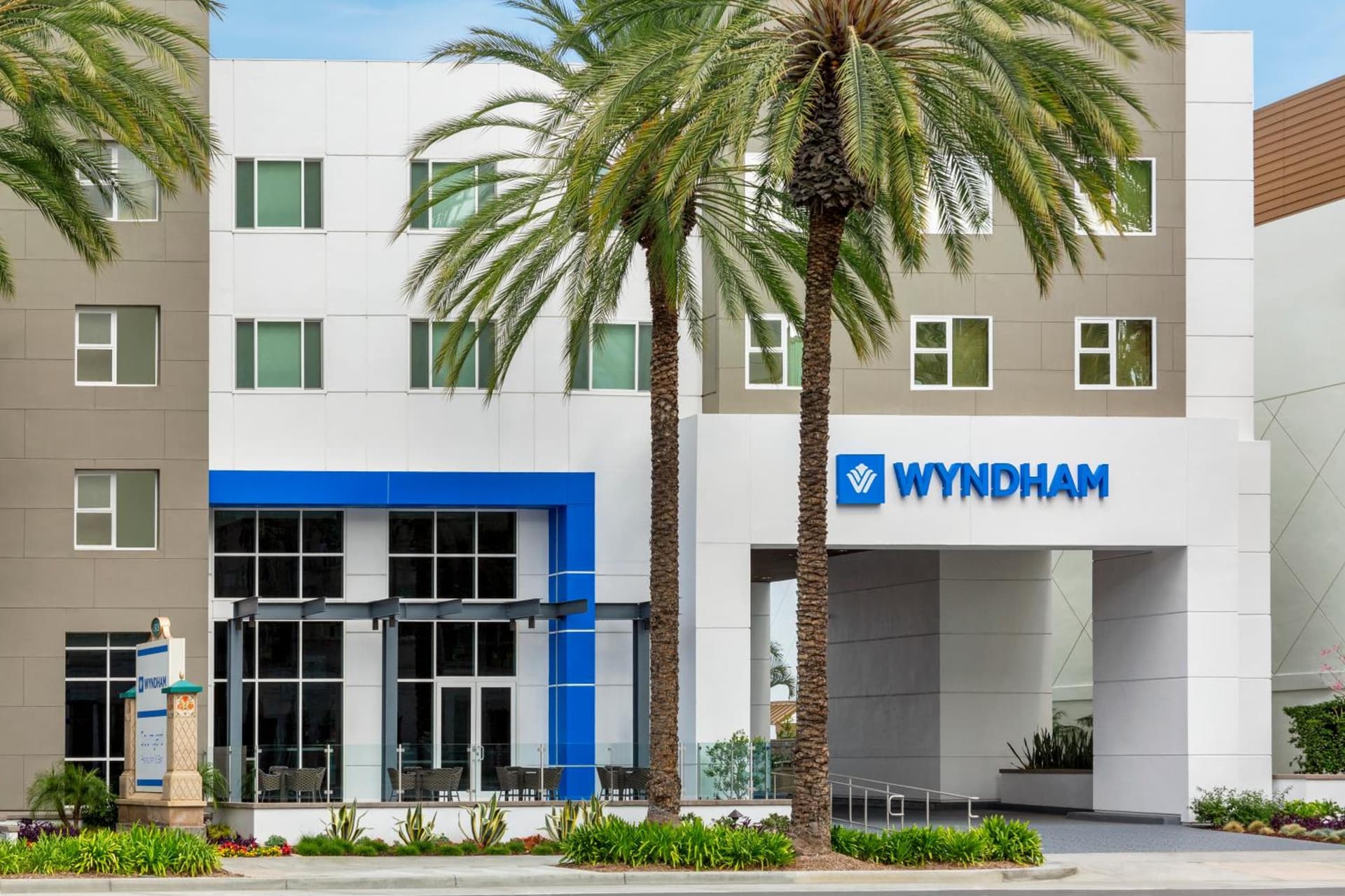 Wyndham Anaheim gallery photo in Anaheim, CA — image 102