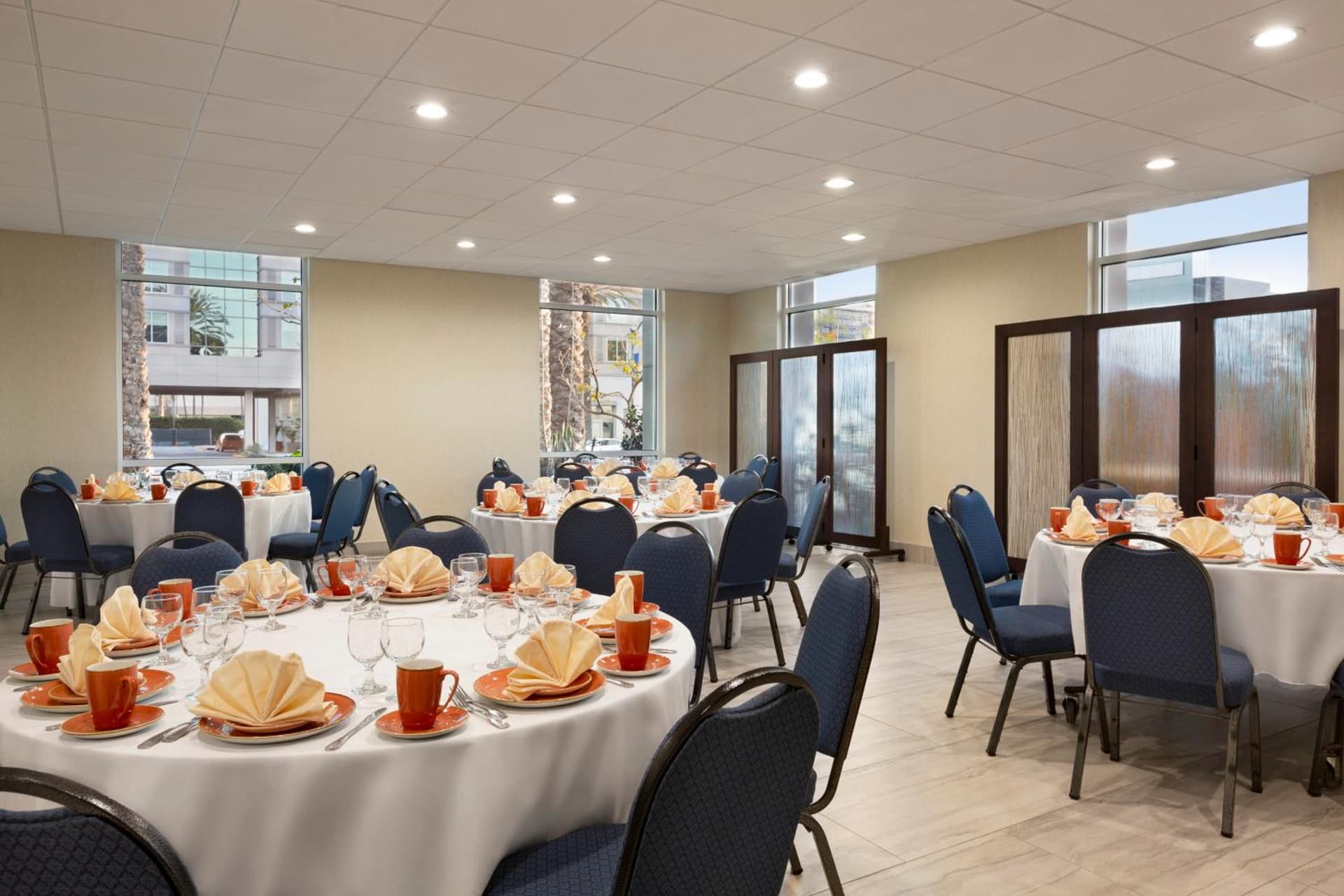 Wyndham Anaheim gallery photo in Anaheim, CA — image 25