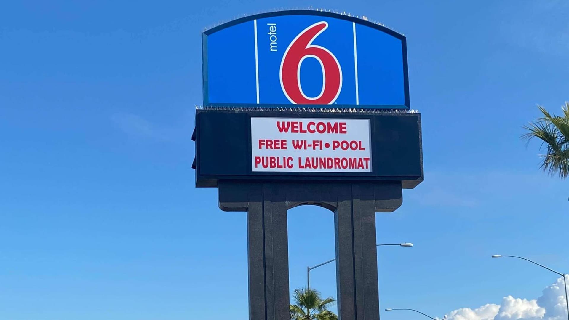 Motel 6 Bullhead City, Az - Laughlin property views in Bullhead City, AZ — gallery photo 3