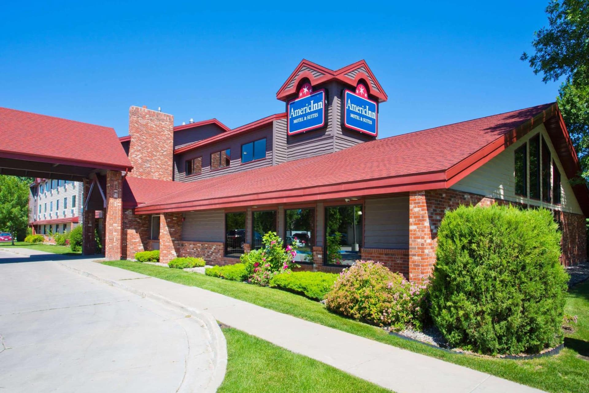 AmericInn by Wyndham Grand Forks interior in Grand Forks, ND — gallery photo 2
