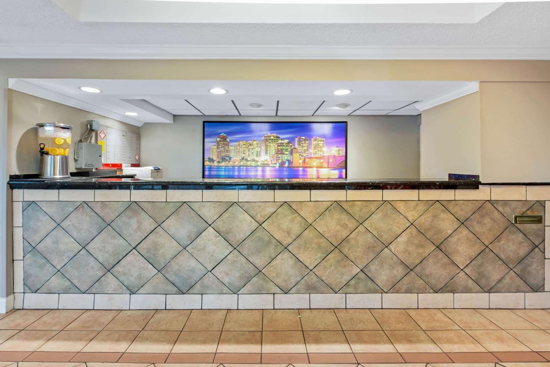 La Quinta Inn by Wyndham West Palm Beach - Florida Turnpike gallery photo in West Palm Beach, FL — image 36