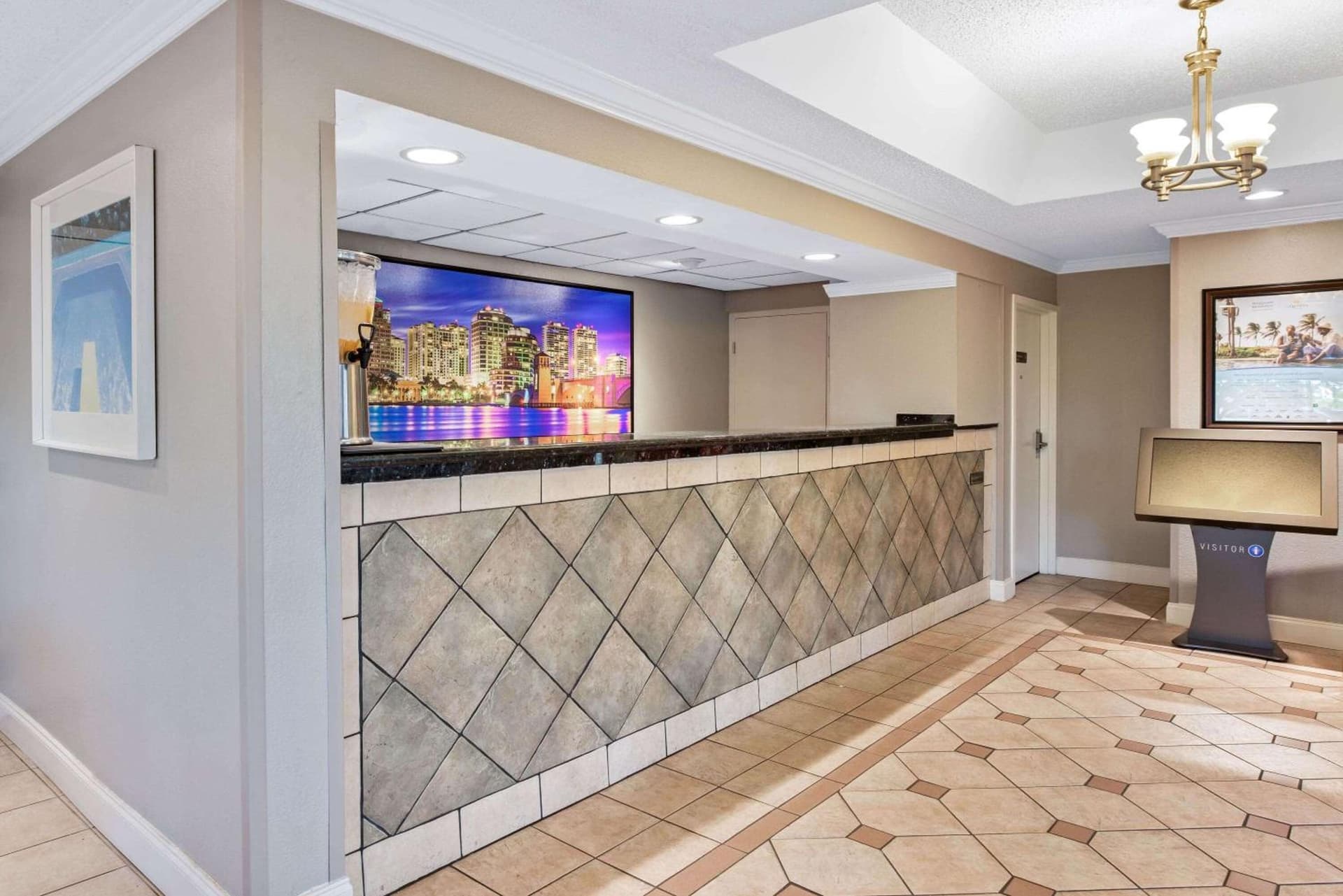La Quinta Inn by Wyndham West Palm Beach - Florida Turnpike gallery photo in West Palm Beach, FL — image 43