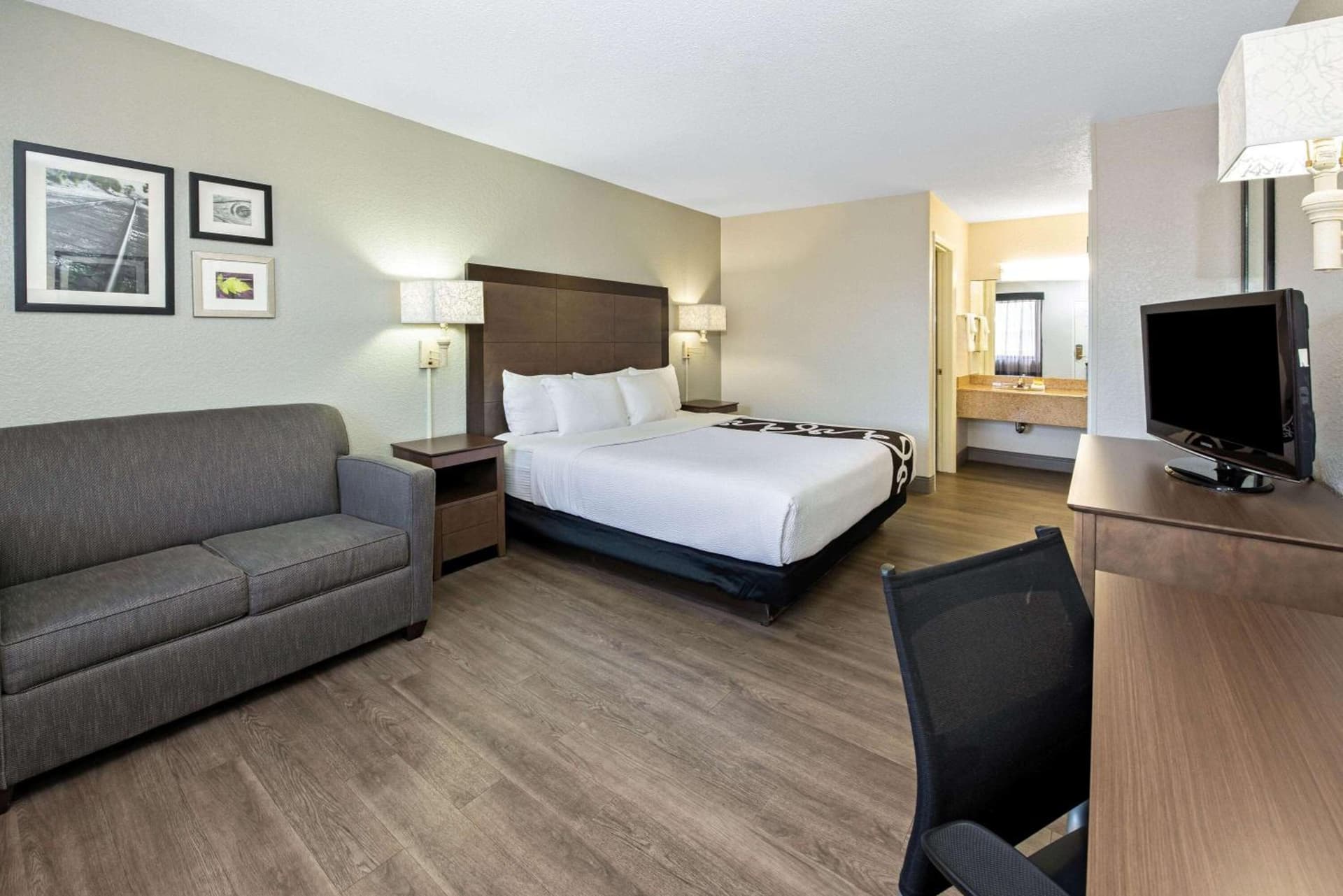 La Quinta Inn by Wyndham West Palm Beach - Florida Turnpike gallery photo in West Palm Beach, FL — image 17