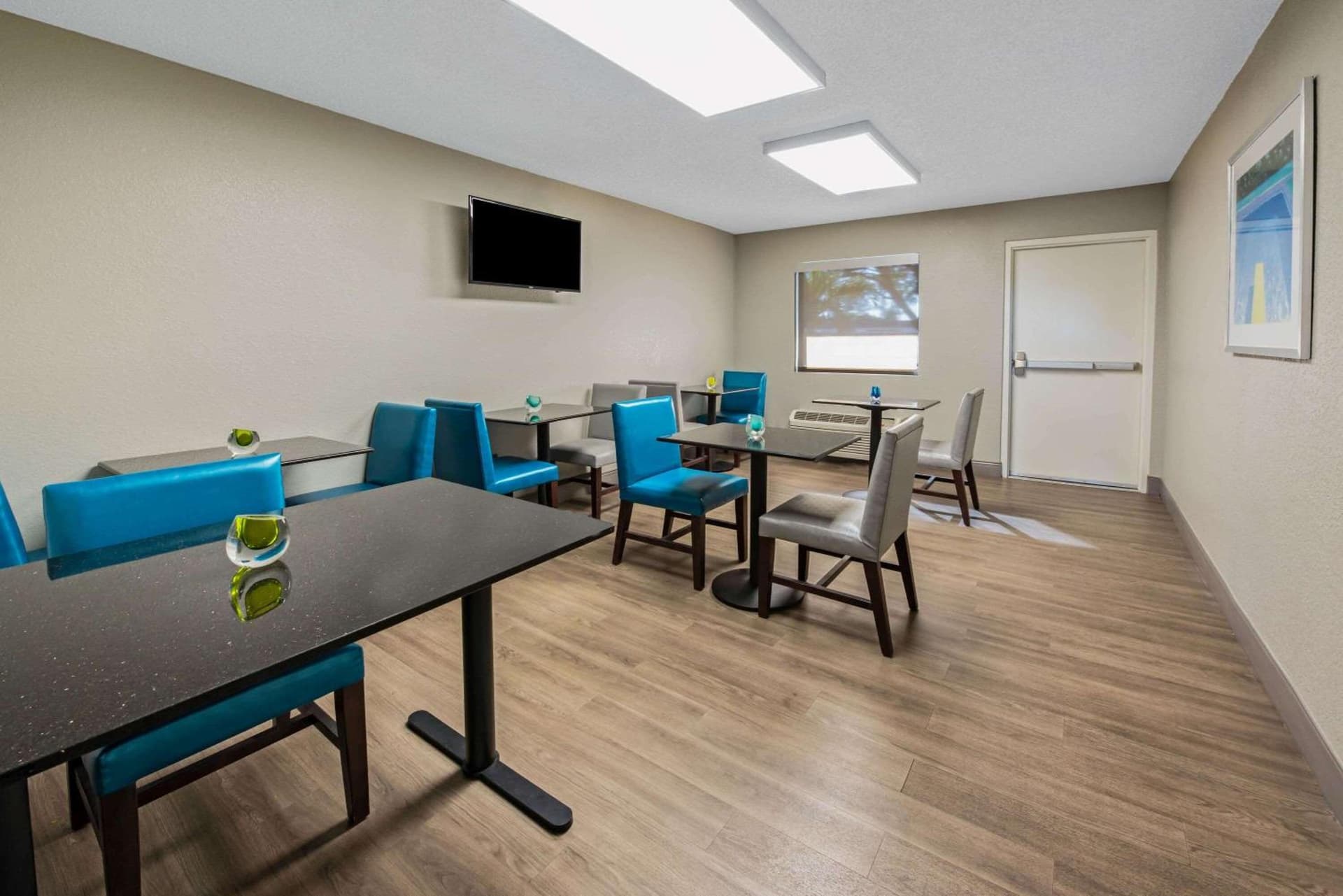 La Quinta Inn by Wyndham West Palm Beach - Florida Turnpike gallery photo in West Palm Beach, FL — image 11