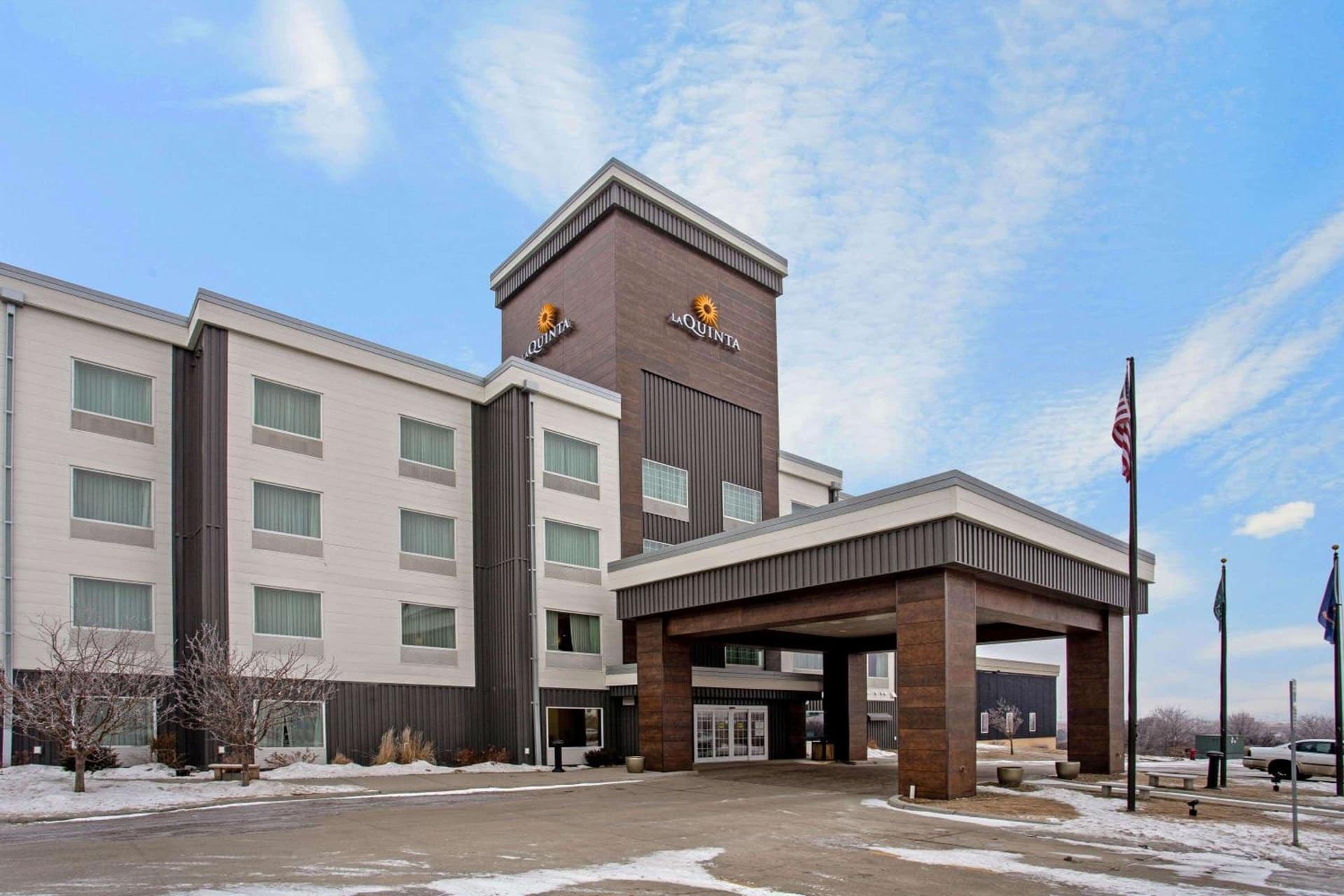 La Quinta by Wyndham Bismarck featured exterior or lobby in Bismarck, ND — similar hotel