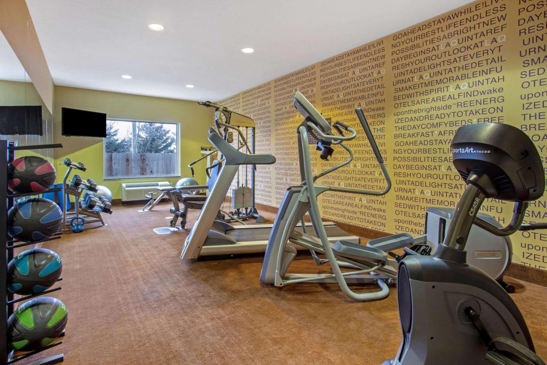 La Quinta by Wyndham Bismarck gallery photo in Bismarck, ND — image 40