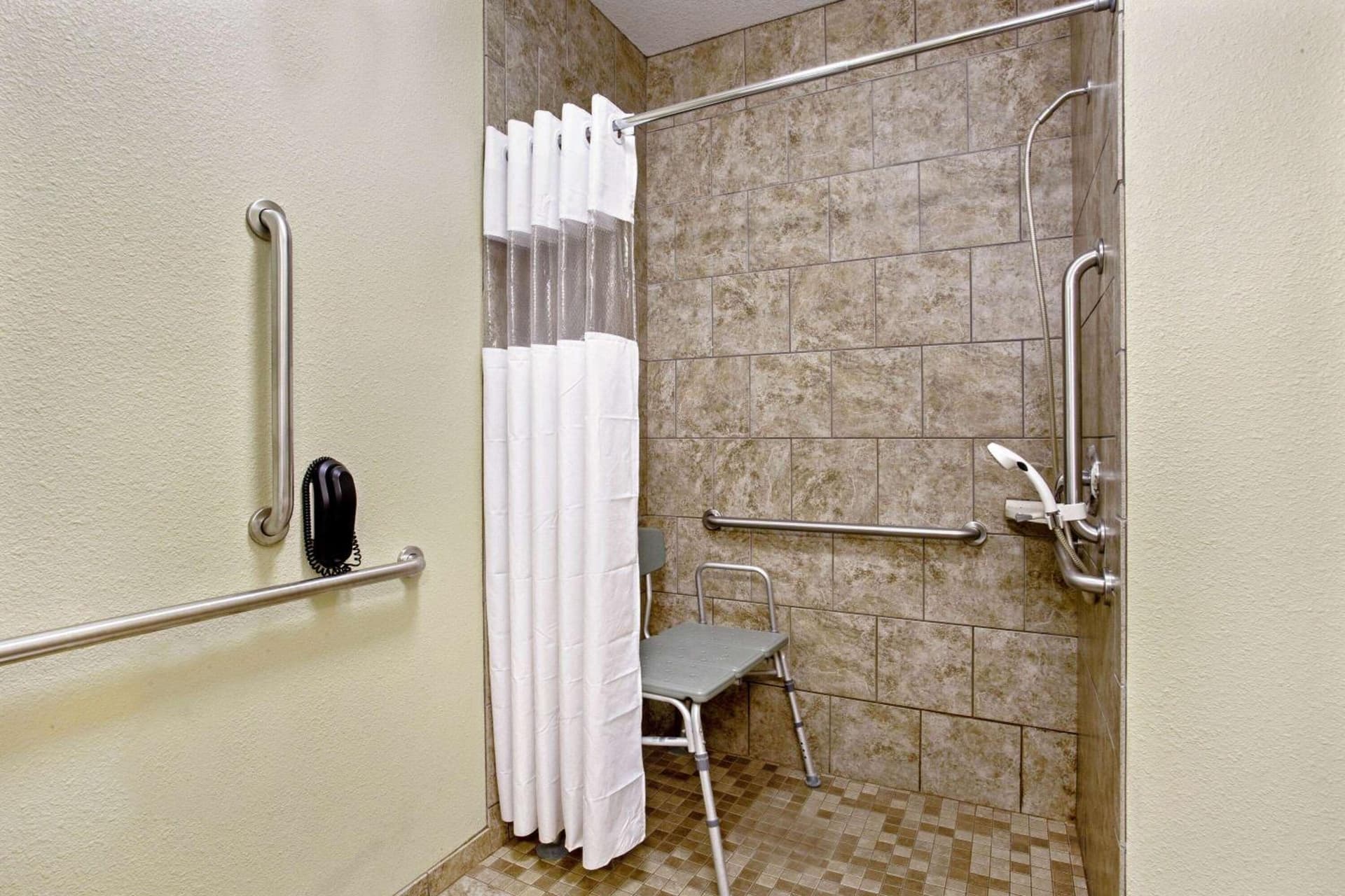 La Quinta by Wyndham Bismarck gallery photo in Bismarck, ND — image 25