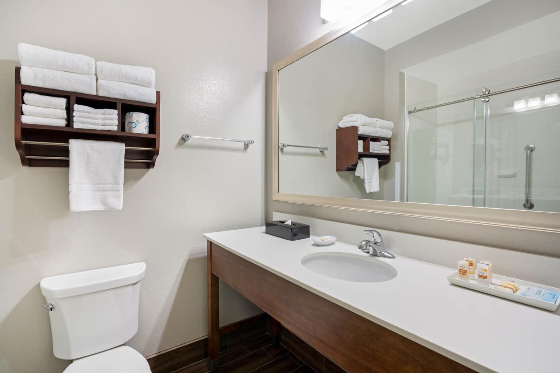 La Quinta by Wyndham Houston NW Beltway8/WestRD gallery photo in Houston, TX — image 41